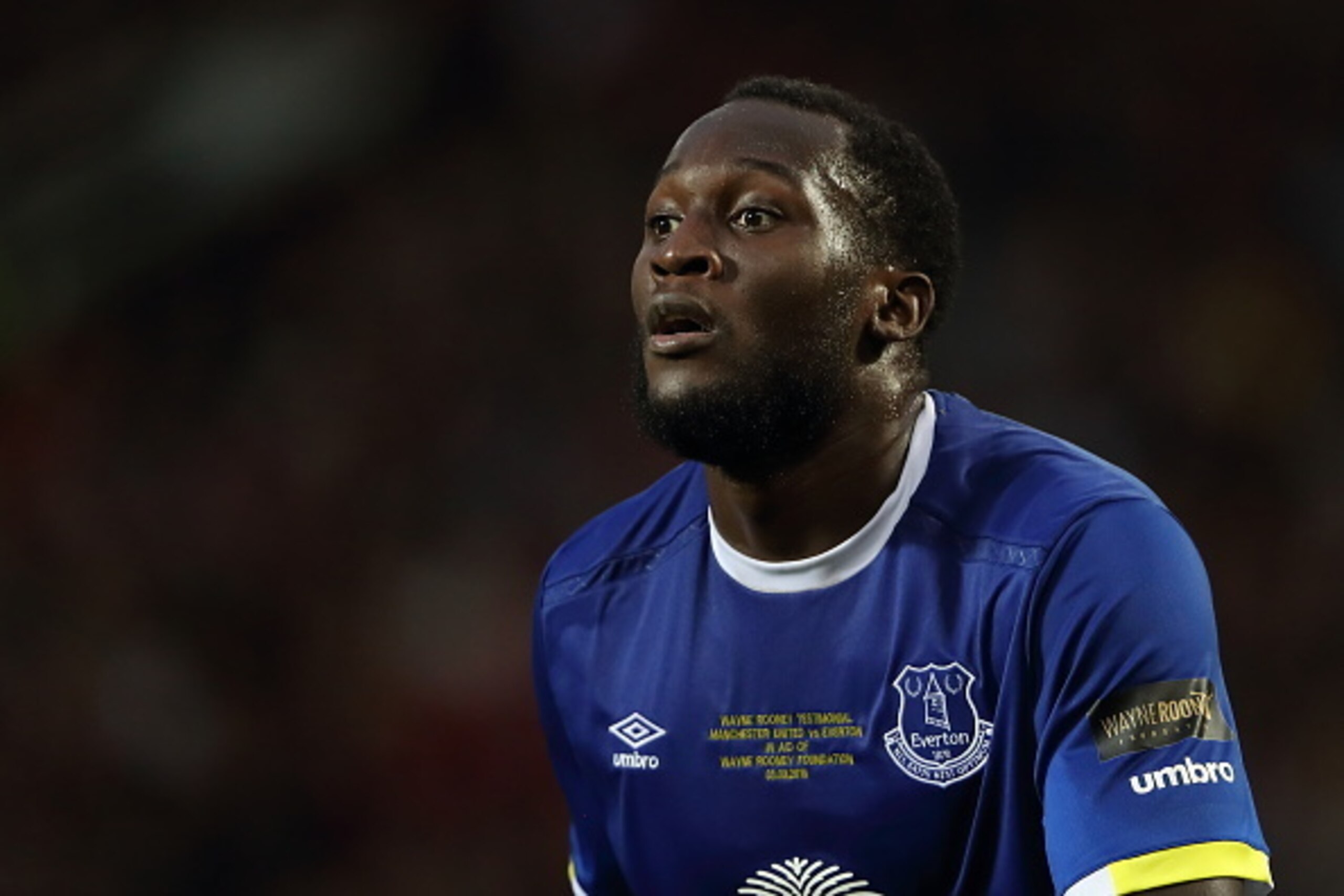 MANCHESTER, ENGLAND - AUGUST 03: Romelu Lukaku of Everton during the Wayne Rooney Testimonial match between Manchester United and Everton at Old Trafford on August 3, 2016 in Manchester, England.  (Photo by Matthew Ashton - AMA/Getty Images)