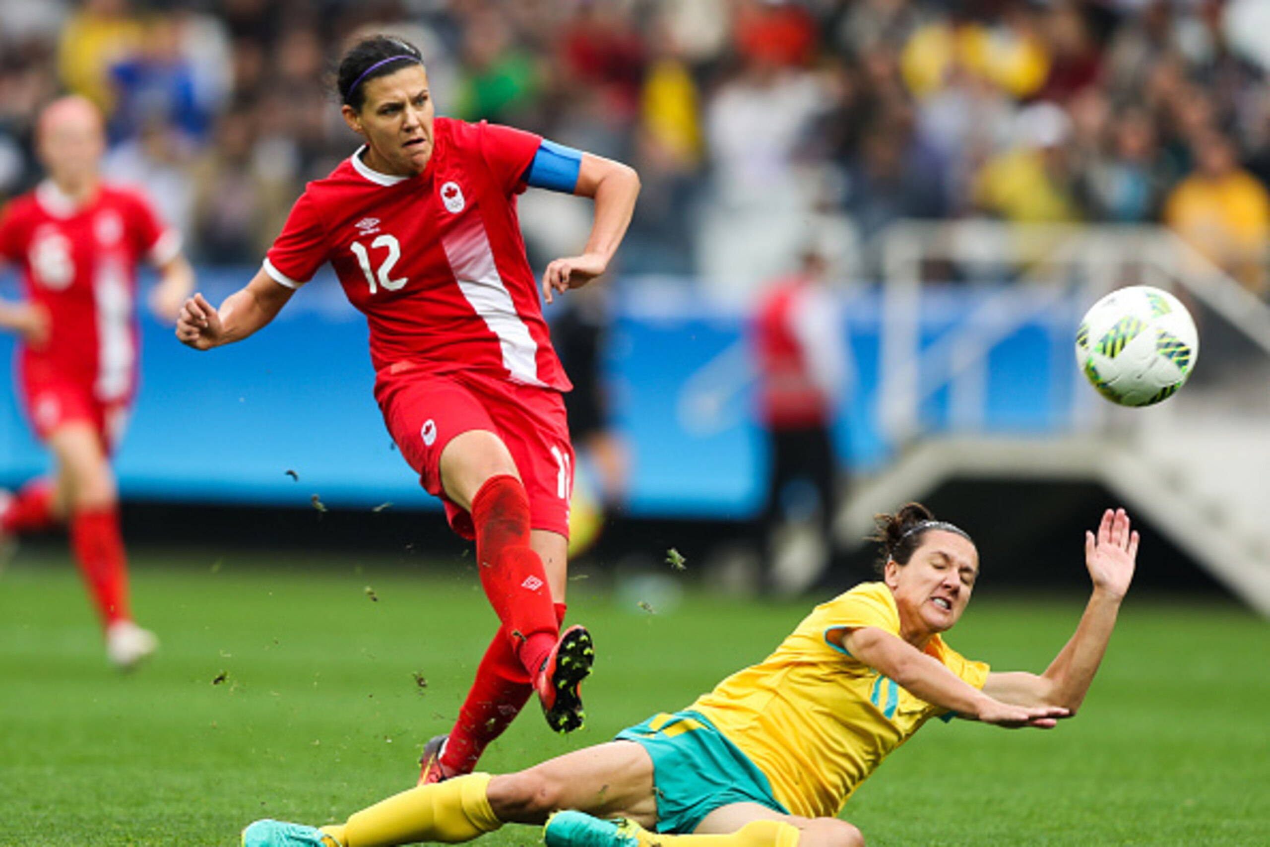 SAO PAULO, BRAZIL - AUGUST 03:Christine Sinclair #12 of Canada scores their second goal during the match between Canada and Australia womens football for the summer olympics at Arena Corinthians on August 3, 2016 in Sao Paulo, Brazil. (Photo by Alexandre 