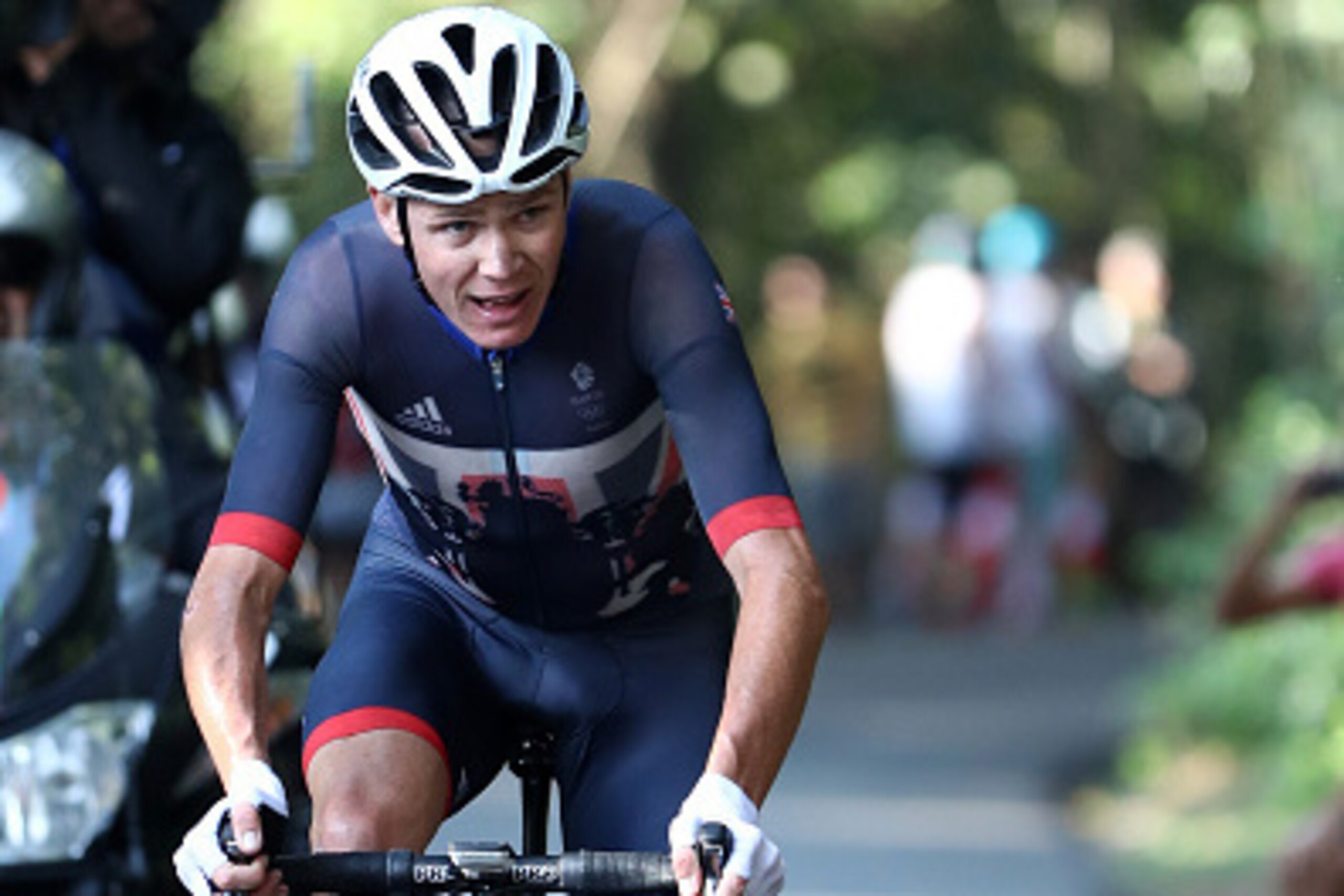 RIO DE JANEIRO, BRAZIL - AUGUST 06:  Christopher Froome of Great Britain rides during the Men's Road Race on Day 1 of the Rio 2016 Olympic Games at the Fort Copacabana on August 6, 2016 in Rio de Janeiro, Brazil.  (Photo by Phil Walter/Getty Images)