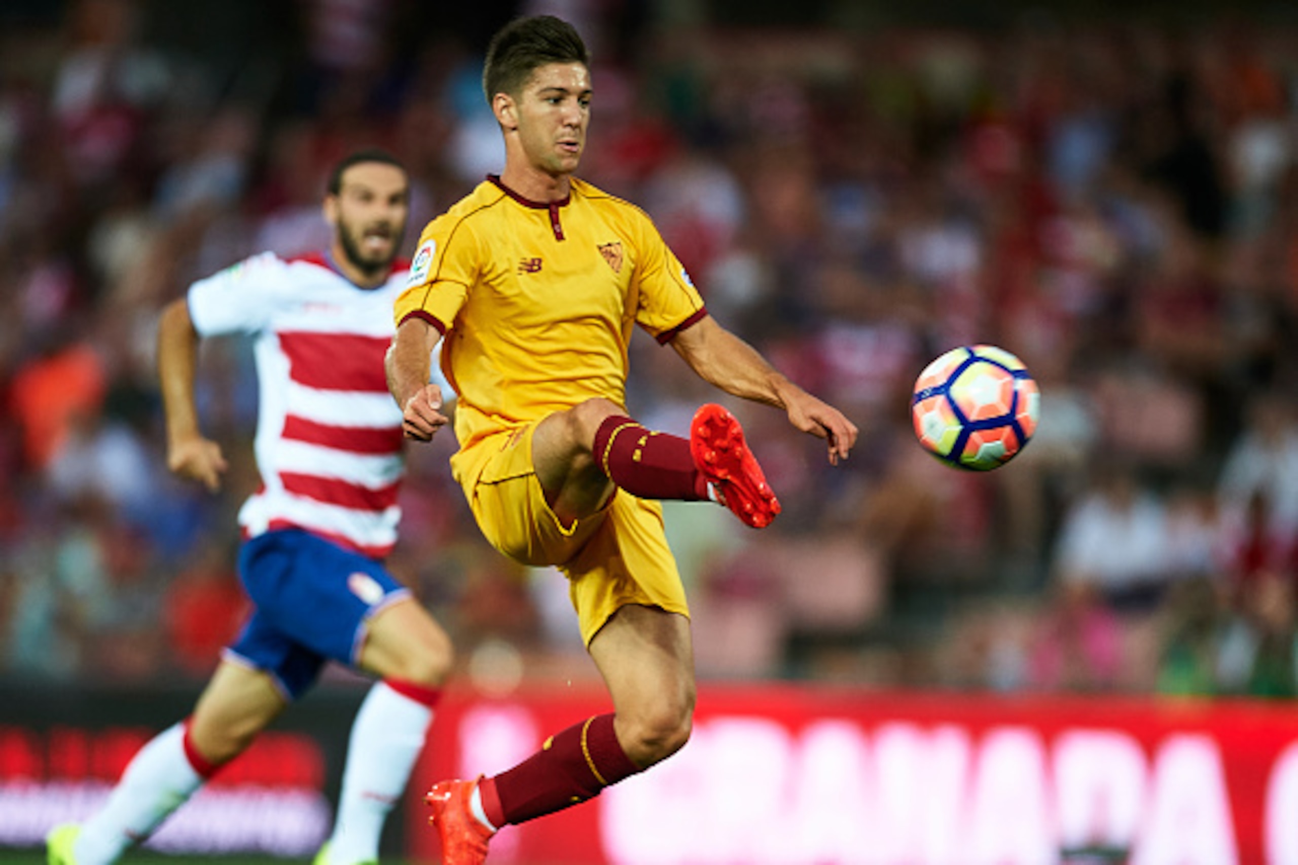 GRANADA, SPAIN - AUGUST 02:  Luciano Vietto of Sevilla FC in action during a friendly match between Granada FC and Sevilla FC at Estadio Nuevo los Carmenes on August 2, 2016 in Granada, Spain.  (Photo by Aitor Alcalde/Getty Images)