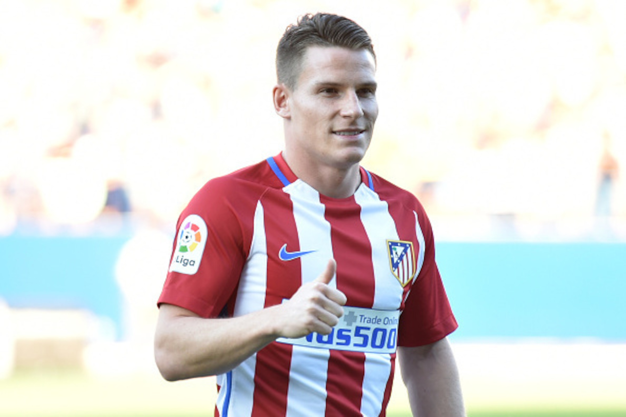 Atletico de Madrid's new signing French forward Kevin Gameiro poses during his presentation at the Vicente Calderon stadium in Madrid on July 31, 2016. / AFP / GERARD JULIEN        (Photo credit should read GERARD JULIEN/AFP/Getty Images)