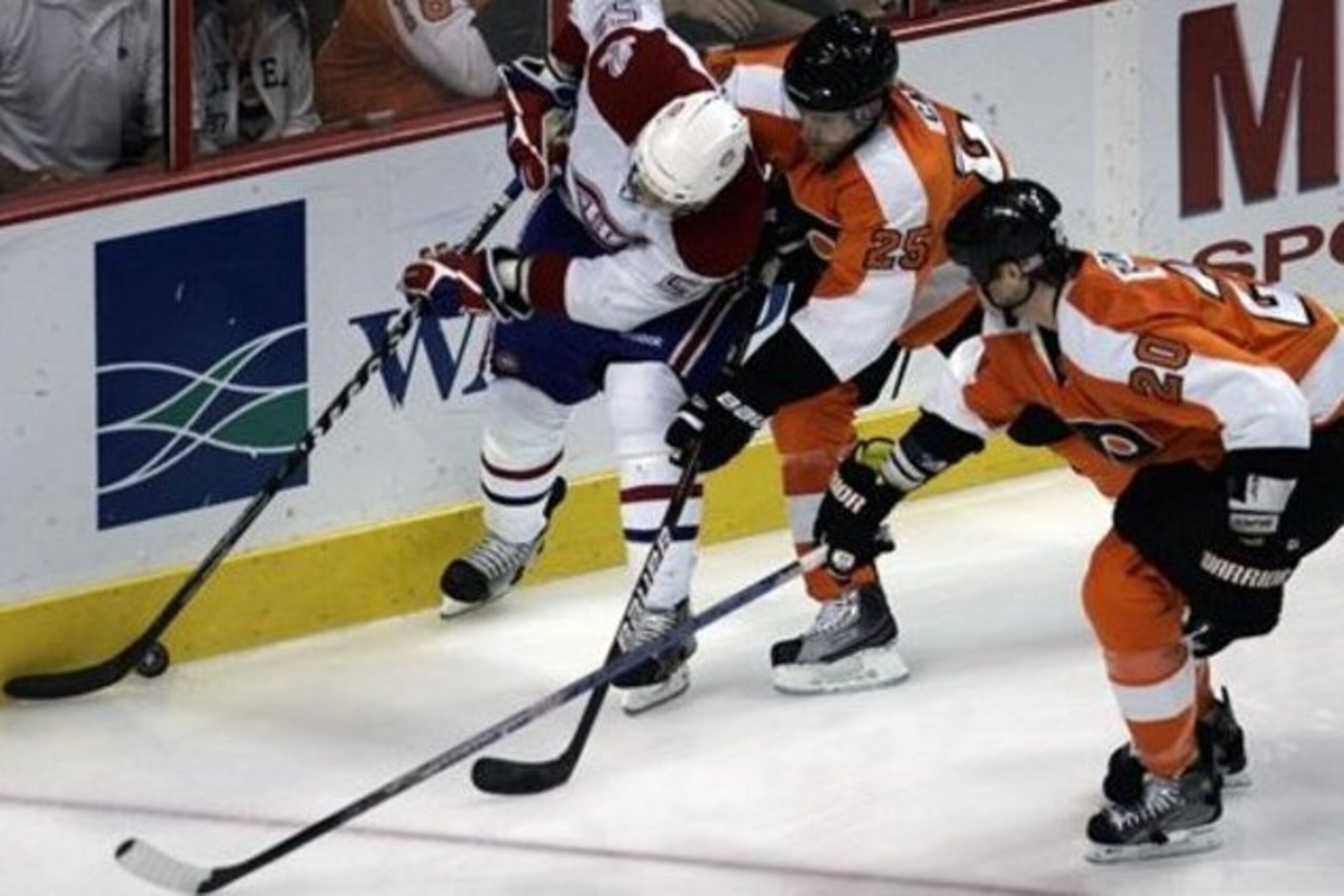 Carle and Pronger defending together.