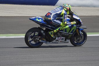 SPIELBERG, AUSTRIA - JULY 20:  Valentino Rossi of Italy and Movistar Yamaha MotoGP heads down a straight during the day 2 of MotoGP Tests In Zwelteg at Red Bull Ring on July 19, 2016 in Spielberg, Austria.  (Photo by Mirco Lazzari gp/Getty Images)