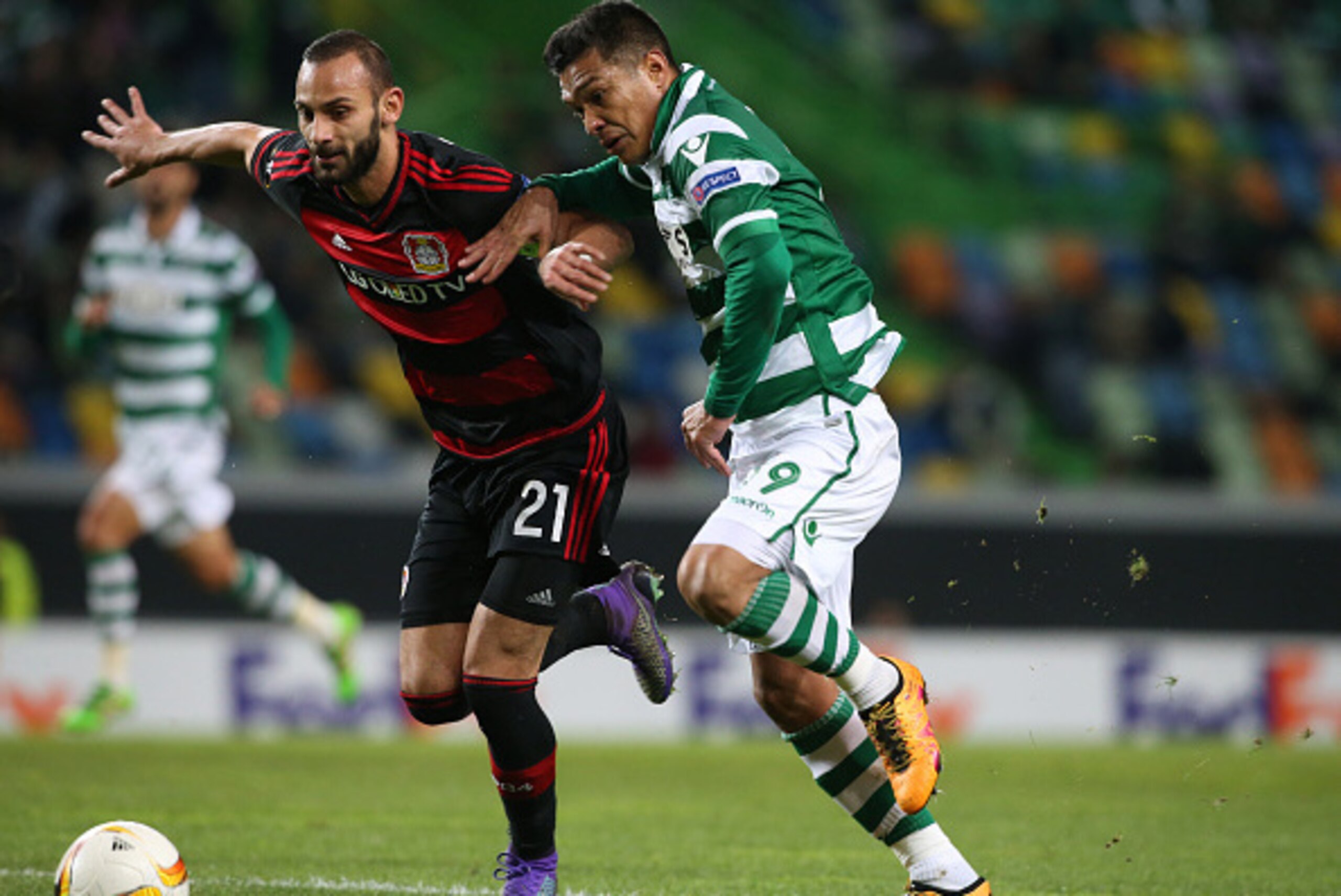 LISBON, PORTUGAL - FEBRUARY 18:  Sporting CP's forward Teofilo Gutierrez from Colombia with Bayer Leverkusen defender Omer Toprak in action during the UEFA Europa League Round of 32: First Leg match between Sporting Lisbon and Bayer Leverkusen at Estadio 