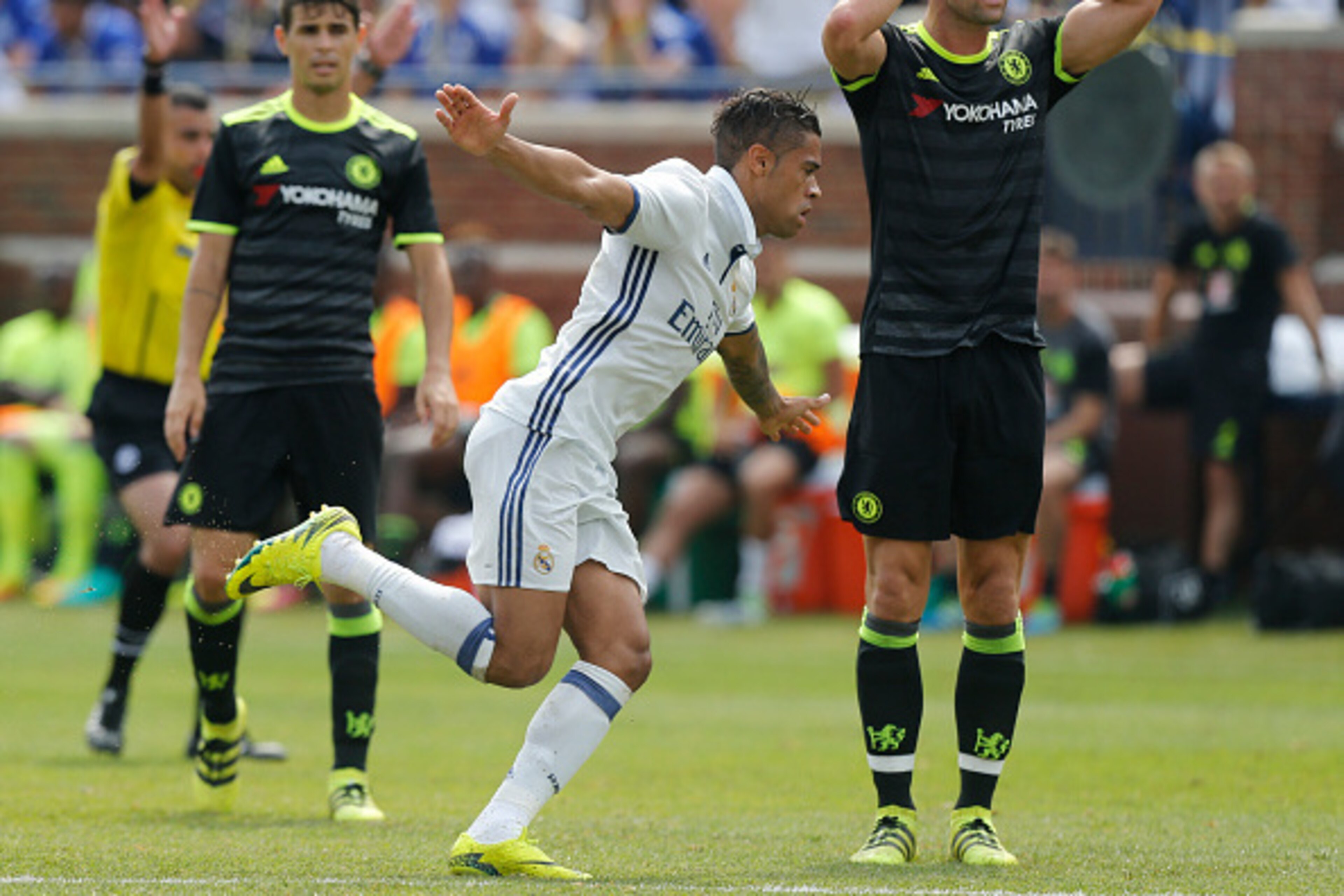 Real Madrid defender Mariano Diaz (C) celebrates his goal against Chelsea during an International Champions Cup soccer match in Ann Arbor, Michigan on July 30, 2016. / AFP / Jay LaPrete (Photo credit should read JAY LAPRETE/AFP/Getty Images) Real Madrid defender Mariano Diaz (C) celebrates his goal against Chelsea during an International Champions Cup soccer match in Ann Arbor, Michigan on July 30, 2016. / AFP / Jay LaPrete (Photo credit should read JAY LAPRETE/AFP/Getty Images)