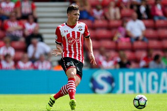 SOUTHAMPTON, ENGLAND - AUGUST 07:  Pierre-Emile Hojbjerg of Souhtampton in action during the pre-season friendly between Southampton and Athletic Club Bilbao at St Mary's Stadium on August 7, 2016 in Southampton, England.  (Photo by Jordan Mansfield/Getty