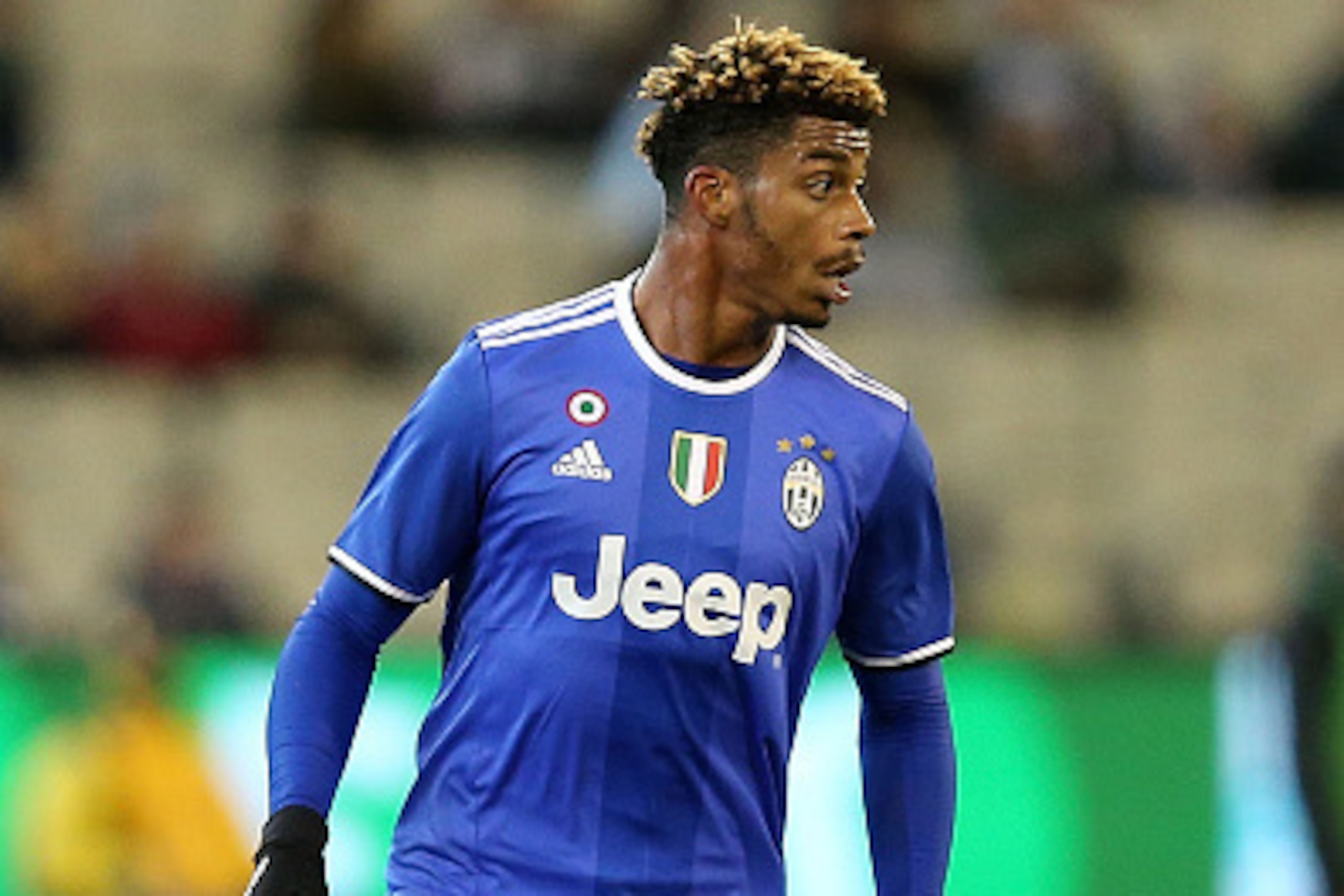 MELBOURNE, AUSTRALIA - JULY 26:  Mario Lemina of Juventus runs with the ball during the 2016 International Champions Cup match between Juventus FC and Tottenham Hotspur at Melbourne Cricket Ground on July 26, 2016 in Melbourne, Australia.  (Photo by Jack 