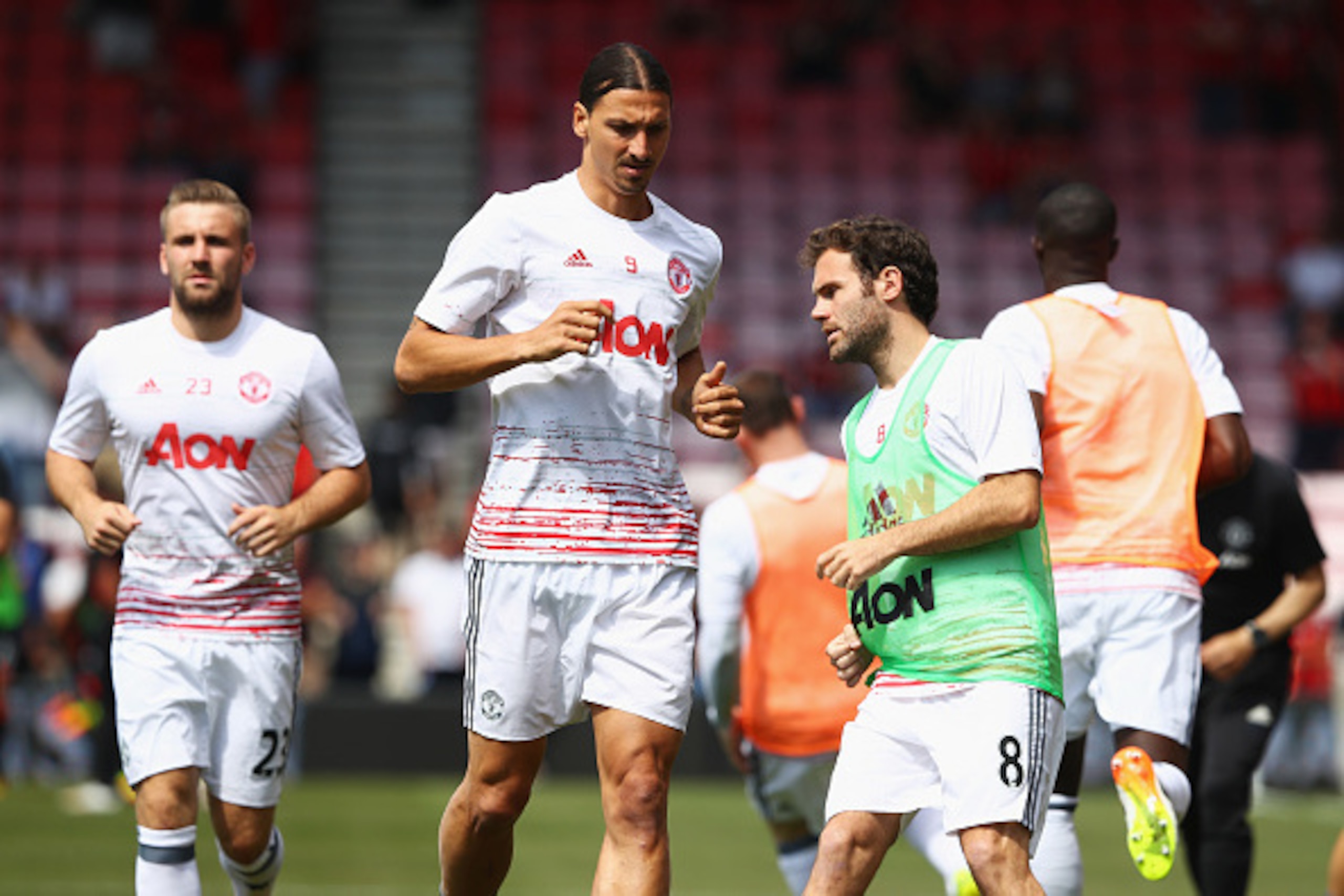 BOURNEMOUTH, ENGLAND - AUGUST 14: Zlatan Ibrahimovic of Manchester United warms up with Juan Mata prior to the Premier League match between AFC Bournemouth and Manchester United at Vitality Stadium on August 14, 2016 in Bournemouth, England.  (Photo by Mi