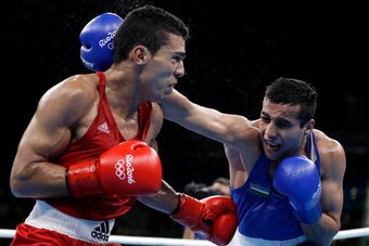 Giyasov's reach kept him in control.