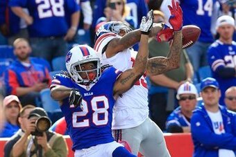 Darby breaks up a pass to Odell Beckham Jr. in the end zone in 2015.