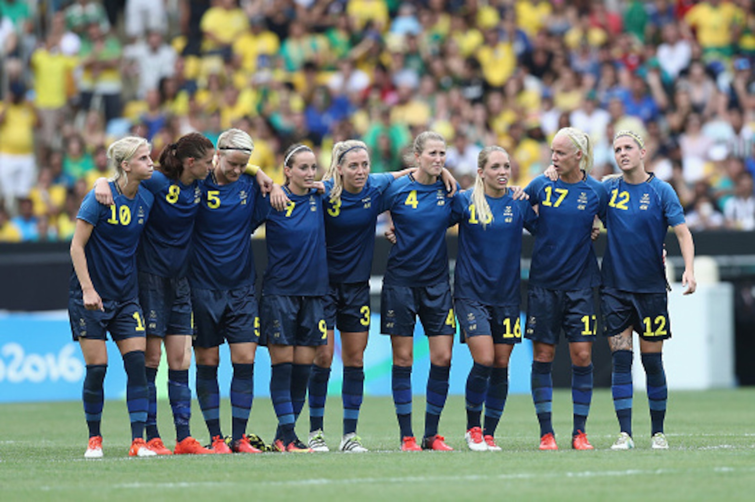 RIO DE JANEIRO, BRAZIL - AUGUST 16:  Sweden players look on during the penalty shootout during the Women's Football Semi Final between Brazil and Sweden on Day 11 of the Rio 2016 Olympic Games at Maracana Stadium on August 16, 2016 in Rio de Janeiro, Braz