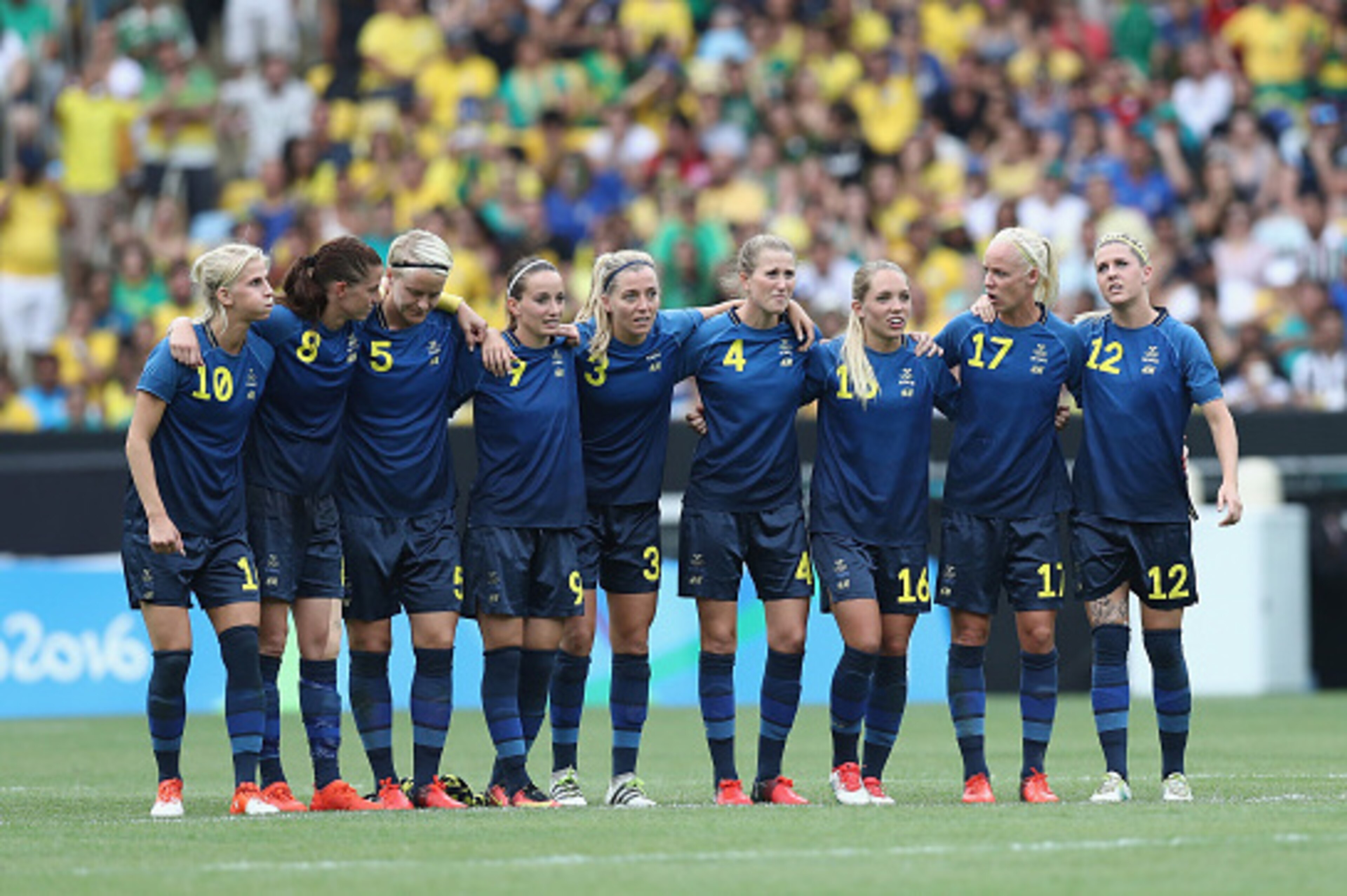 RIO DE JANEIRO, BRAZIL - AUGUST 16:  Sweden players look on during the penalty shootout during the Women's Football Semi Final between Brazil and Sweden on Day 11 of the Rio 2016 Olympic Games at Maracana Stadium on August 16, 2016 in Rio de Janeiro, Braz