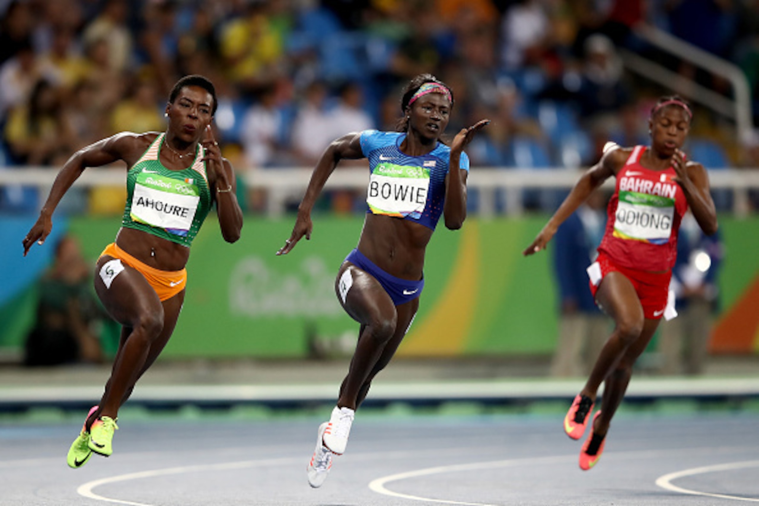 RIO DE JANEIRO, BRAZIL - AUGUST 16:  Tori Bowie of the United States (C) competes during the Women's 200m Semifinals on Day 11 of the Rio 2016 Olympic Games at the Olympic Stadium on August 16, 2016 in Rio de Janeiro, Brazil.  (Photo by Cameron Spencer/Ge