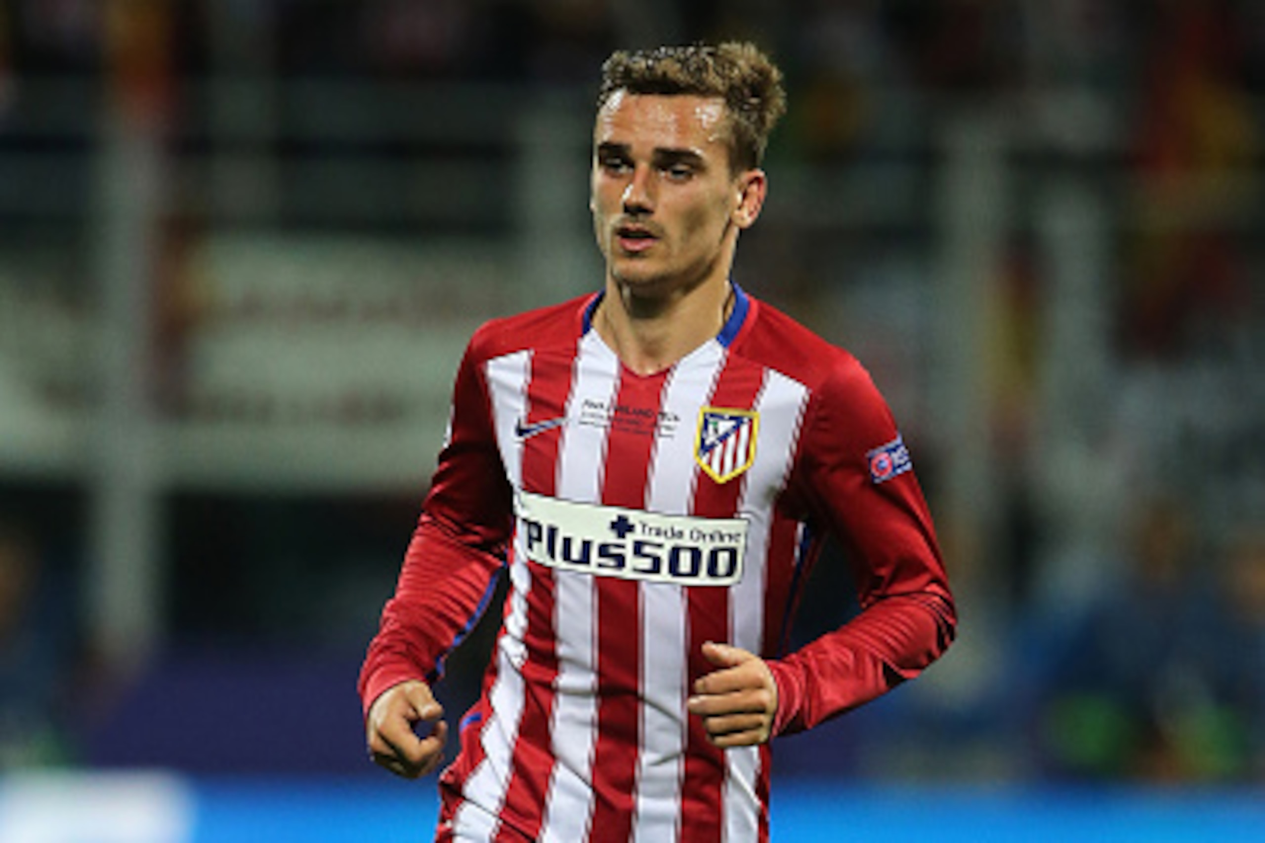 MILAN, ITALY - MAY 28:  Antoine Griezmann of Atletico Madrid in action during the UEFA Champions League final match between Real Madrid and Club Atletico de Madrid at Stadio Giuseppe Meazza on May 28, 2016 in Milan, Italy.  (Photo by Matthew Ashton - AMA/
