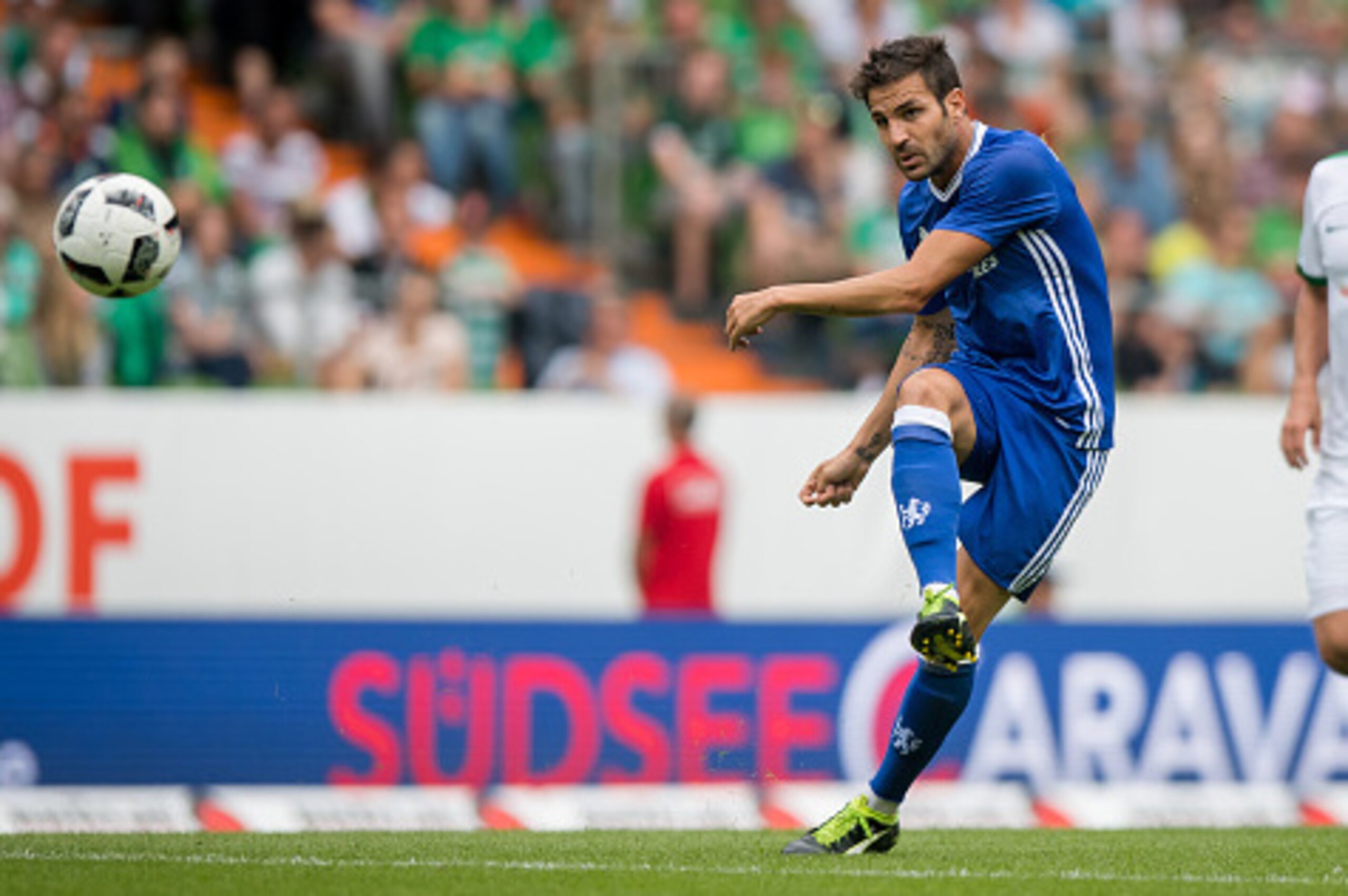 BREMEN, GERMANY - AUGUST 07:  Cesc Fabregas of Chelsea kicks the ball during the pre-season friendly match between Werder Bremen and FC Chelsea at Weserstadion on August 7, 2016 in Bremen, Germany.  (Photo by Boris Streubel/Getty Images)