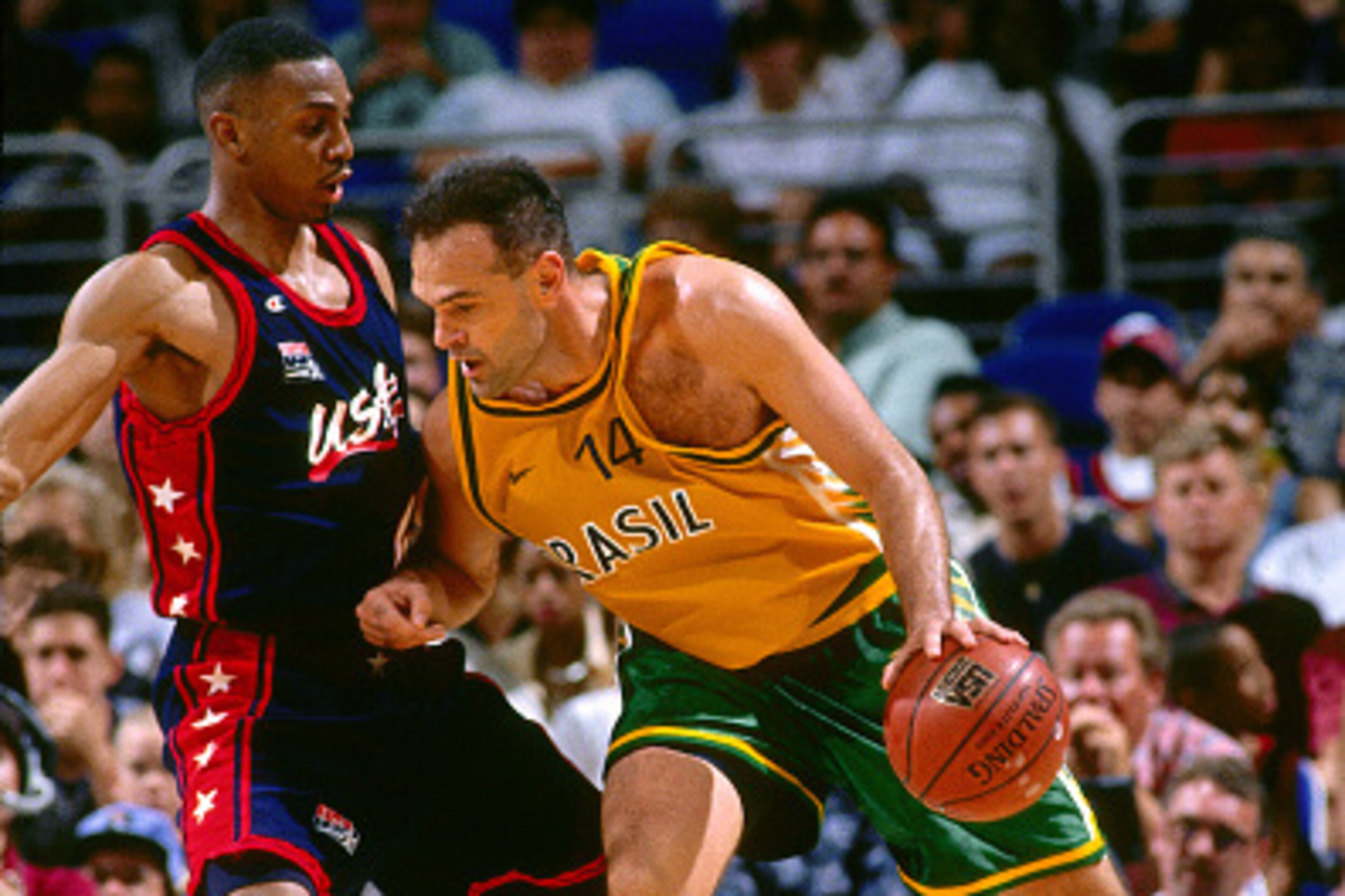 ATLANTA - JULY 30: Oscar Schmidt #14 of Brazil drives against Anfernee Hardaway of the United States during the 1996 Summer Olympics at the Georgia Dome on July 30, 1996 in Atlanta, Georgia.NOTE TO USER: User expressly acknowledges and agrees that, by dow ATLANTA - JULY 30: Oscar Schmidt #14 of Brazil drives against Anfernee Hardaway of the United States during the 1996 Summer Olympics at the Georgia Dome on July 30, 1996 in Atlanta, Georgia.NOTE TO USER: User expressly acknowledges and agrees that, by dow