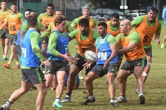 Australian rugby players play during a training session in Sydney on August 5, 2016.  
 Coach Michael Cheika named five foreign-based stars and four uncapped players in a 33-man Wallabies squad for the Rugby Championship and Bledisloe Cup campaigns starti