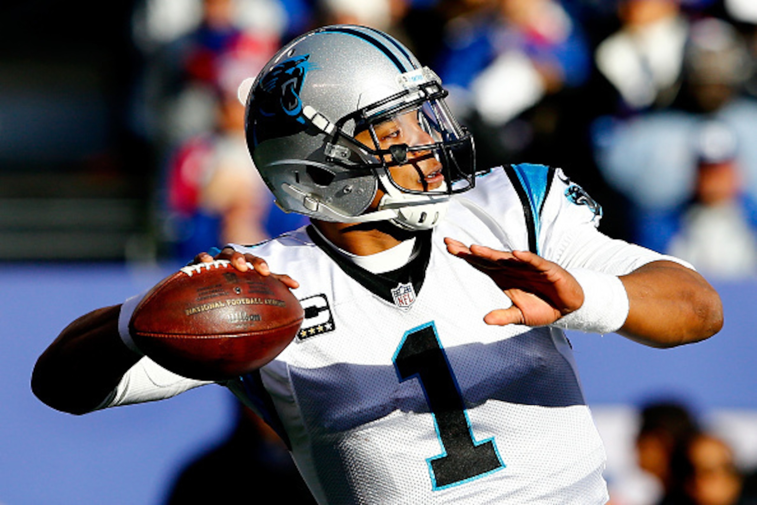 EAST RUTHERFORD, NJ - DECEMBER 20:  Cam Newton #1 of the Carolina Panthers in action against the New York Giants during their game at MetLife Stadium on December 20, 2015 in East Rutherford, New Jersey.  (Photo by Michael Reaves/Getty Images)