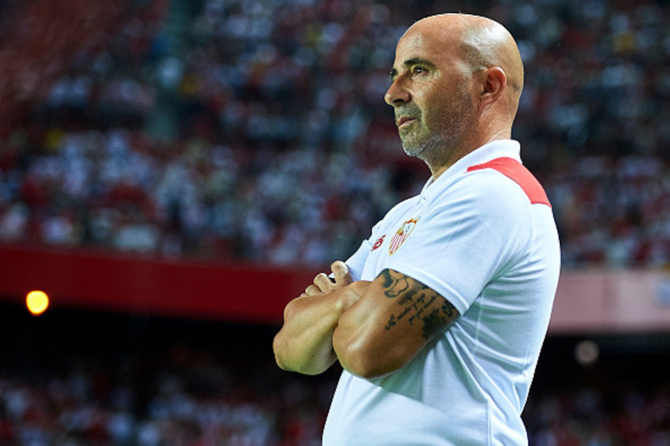 :SEVILLE, SPAIN - AUGUST 14: Head Coach of Sevilla FC Jorge Sampaoli looks on during the match between Sevilla FC vs FC Barcelona as part of the Spanish Super Cup Final 1st Leg at Estadio Ramon Sanchez Pizjuan on August 14, 2016 in Seville, Spain. (Pho :SEVILLE, SPAIN - AUGUST 14: Head Coach of Sevilla FC Jorge Sampaoli looks on during the match between Sevilla FC vs FC Barcelona as part of the Spanish Super Cup Final 1st Leg at Estadio Ramon Sanchez Pizjuan on August 14, 2016 in Seville, Spain. (Pho