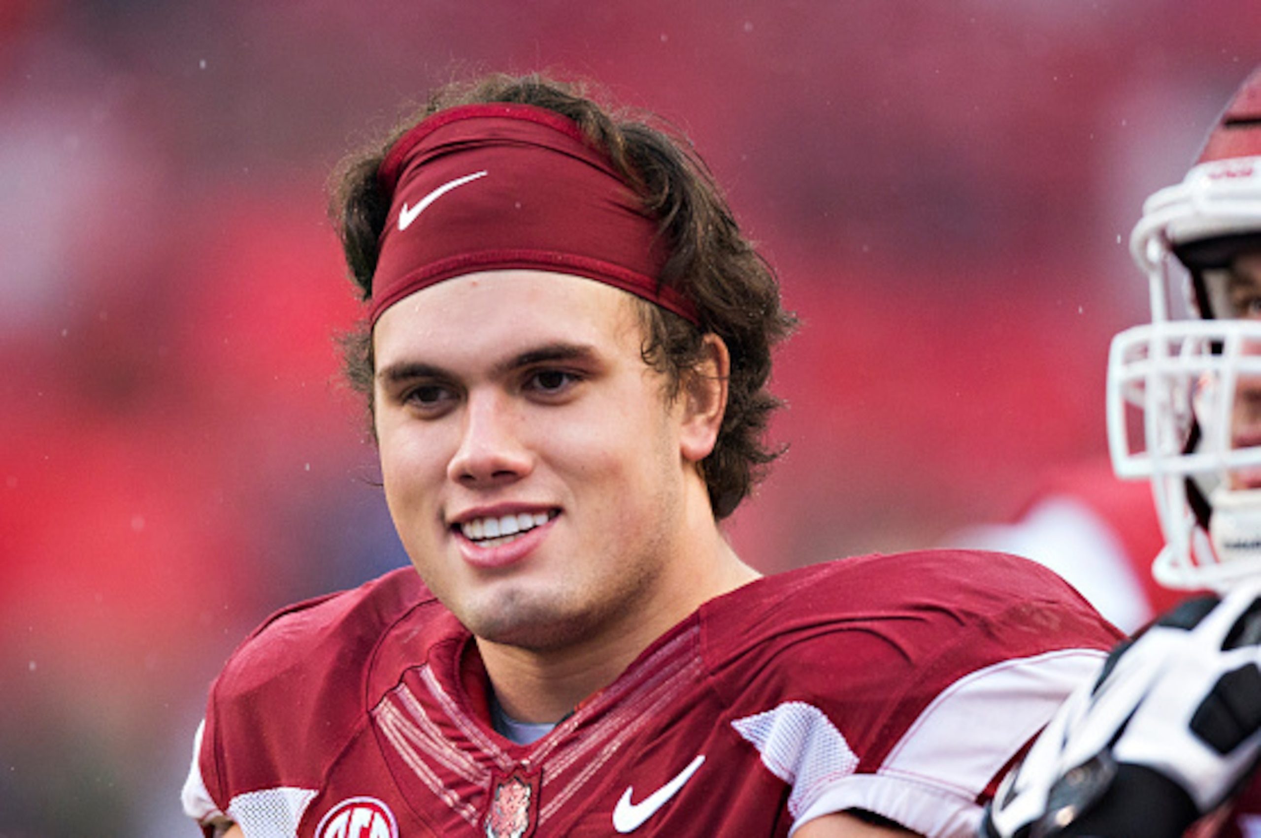 FAYETTEVILLE, AR - NOVEMBER 27:  Hunter Henry #84 of the Arkansas Razorbacks on the field before a game against the Missouri Tigers at Razorback Stadium Stadium on November 27, 2015 in Fayetteville, Arkansas. The Razorbacks defeated the Tigers 28-3.   (Ph