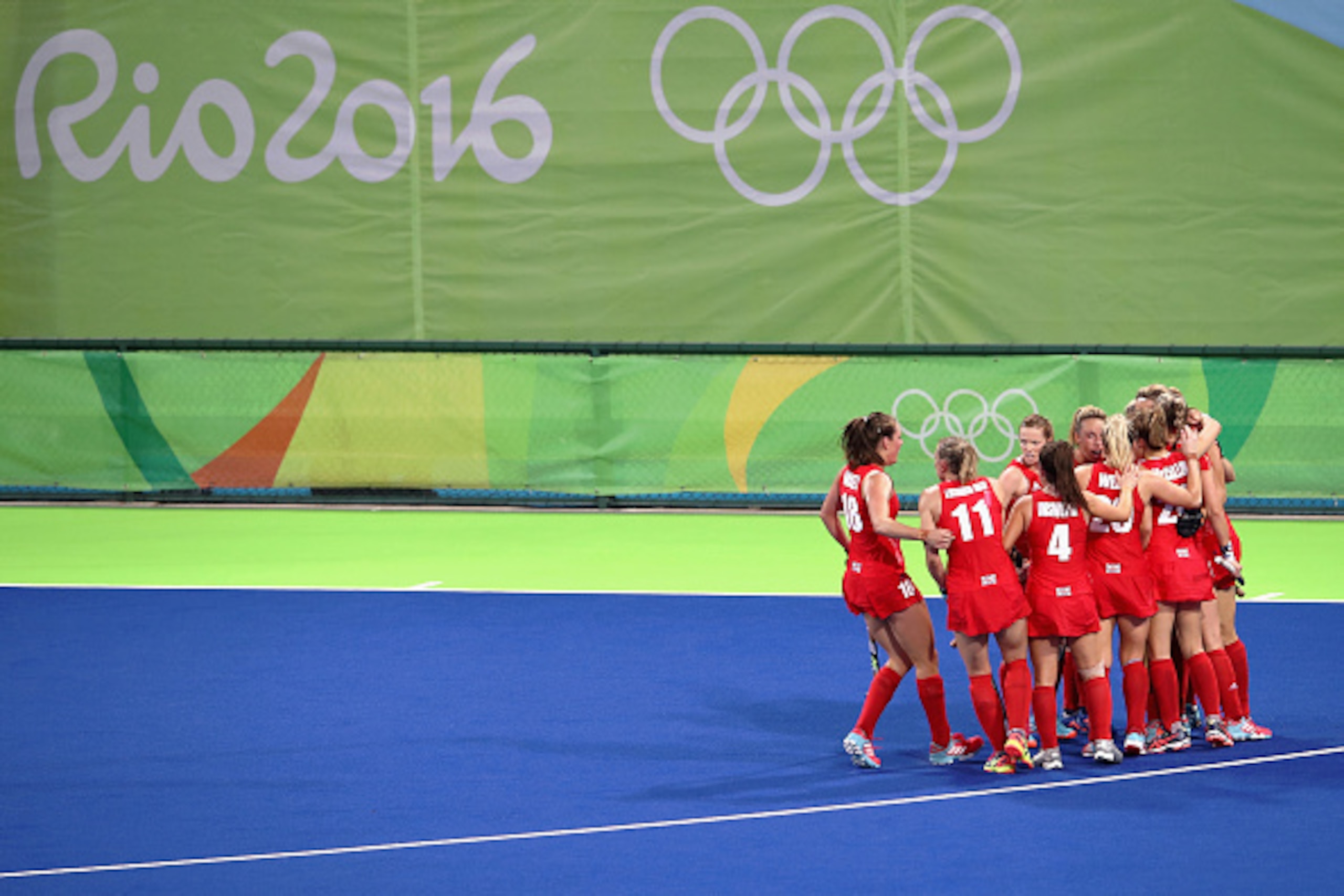 RIO DE JANEIRO, BRAZIL - AUGUST 19:  Great Britain players celebrate a goal during the Women's Gold Medal Match against the Netherlands on Day 14 of the Rio 2016 Olympic Games at the Olympic Hockey Centre on August 19, 2016 in Rio de Janeiro, Brazil.  (Ph