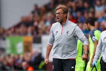 BURNLEY, ENGLAND - AUGUST 20: Jurgen Klopp manager / head coach of Liverpool FC angry on the touchline during the Premier League match between Burnley and Liverpool at Turf Moor on August 20, 2016 in Burnley, England. (Photo by Robbie Jay Barratt - AMA/Ge
