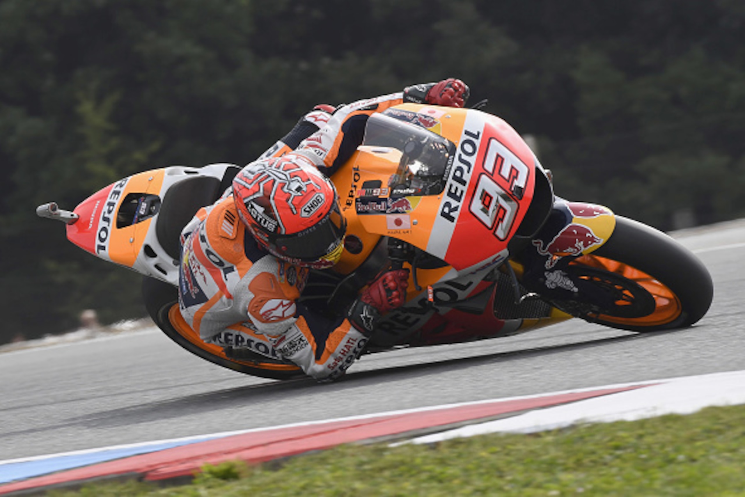 BRNO, CZECH REPUBLIC - AUGUST 20:  Marc Marquez of Spain and Repsol Honda Team  rounds the bend  during the qualifying practice during the MotoGp of Czech Republic - Qualifying at Brno Circuit on August 20, 2016 in Brno, Czech Republic.  (Photo by Mirco L