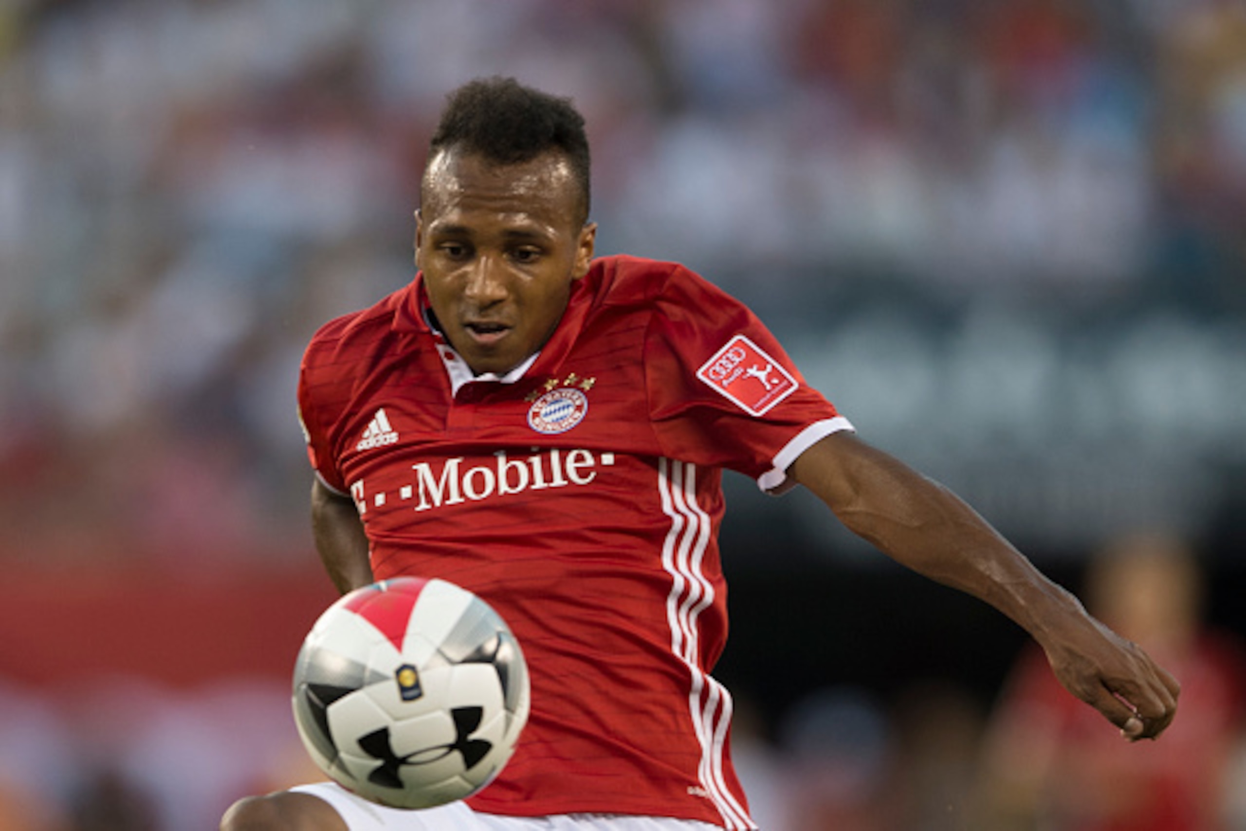 Bayern Munich's Julian Green controls the ball against Real Madrid  during the International Champions Cup match betweeen FC Bayern Munich and Real Madrid CF August 3, 2016 at MetLife stadium in East Rutherford, NJ. / AFP / DON EMMERT        (Photo credit