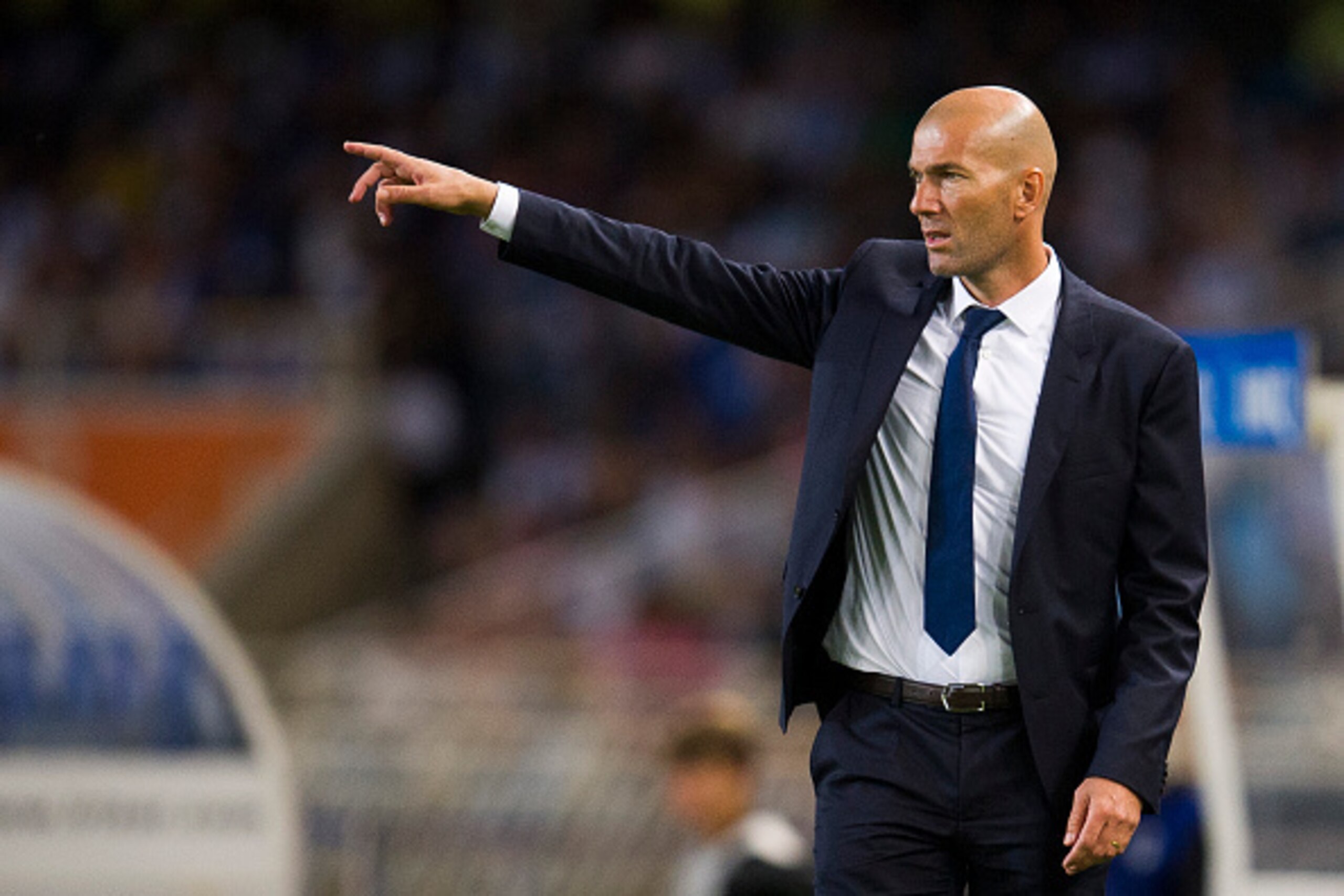 SAN SEBASTIAN, SPAIN - AUGUST 21:  Head coach Zinedine Zidane of Real Madrid reacts during the La Liga match between Real Sociedad de Futbol and Real Madrid at Estadio Anoeta on August 21, 2016 in San Sebastian, Spain.  (Photo by Juan Manuel Serrano Arce/