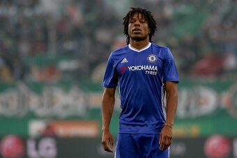 VIENNA, AUSTRIA - JULY 16: Loic Remy of Chelsea in action during an friendly match between SK Rapid Vienna and Chelsea F.C. at Allianz Stadion on July 16, 2016 in Vienna, Austria. (Photo by Matej Divizna/Getty Images)