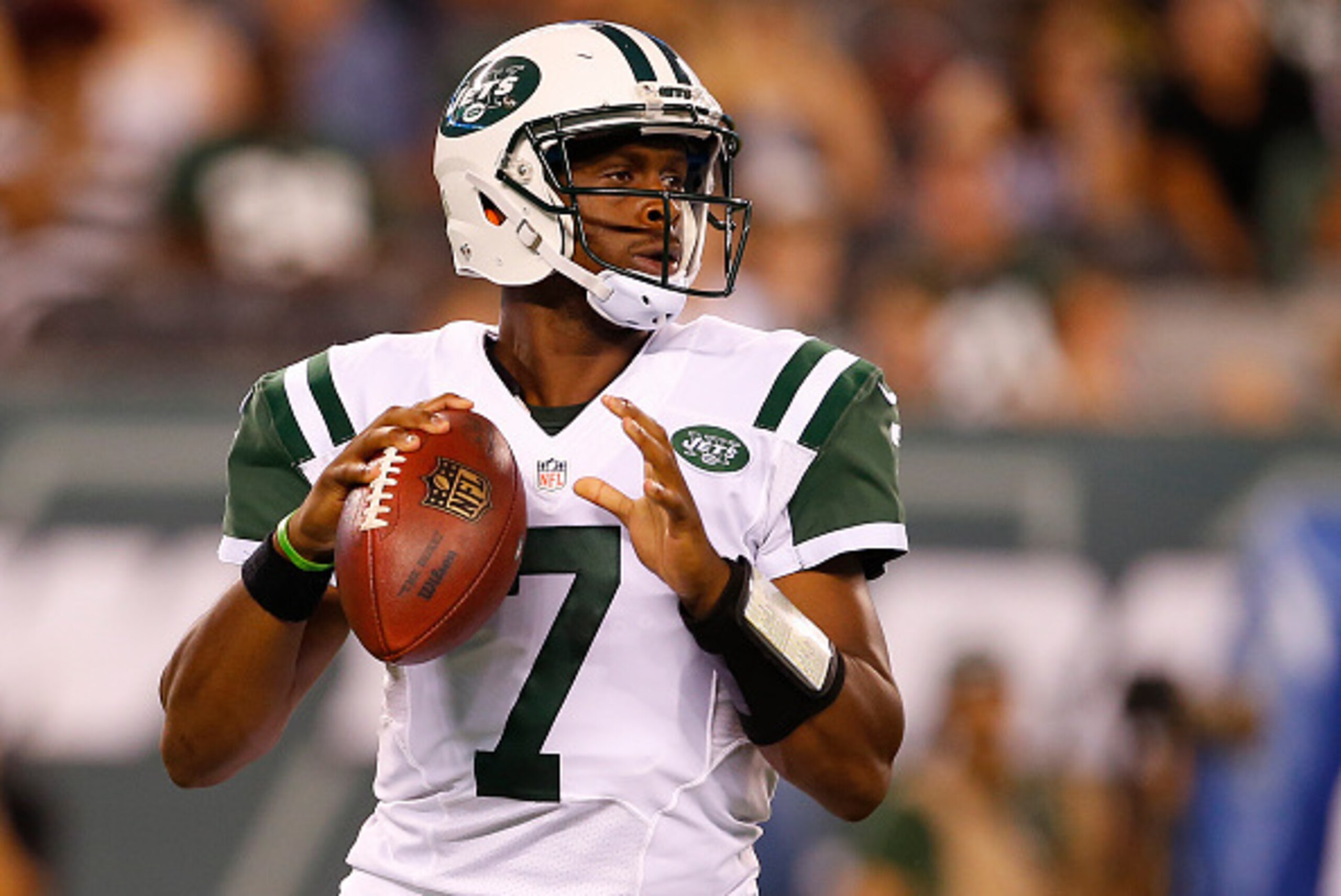 EAST RUTHERFORD, NJ - AUGUST 11: Geno Smith #7 of the New York Jets in action against the Jacksonville Jaguars  during an NFL preseason game at MetLife Stadium on August 11, 2016 in East Rutherford, New Jersey. (Photo by Rich Schultz/Getty Images)