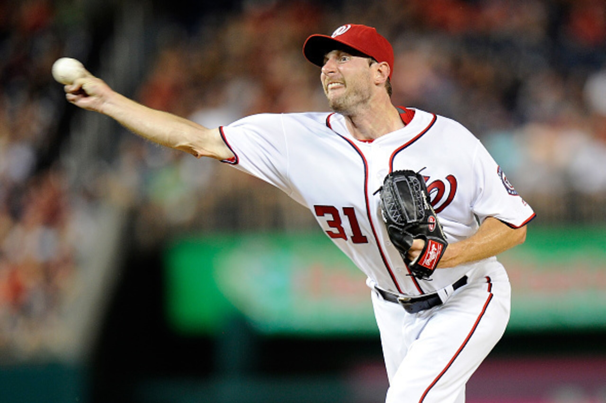 WASHINGTON, DC - AUGUST 09:  Max Scherzer #31 of the Washington Nationals pitches against the Cleveland Indians at Nationals Park on August 9, 2016 in Washington, DC.  (Photo by G Fiume/Getty Images)