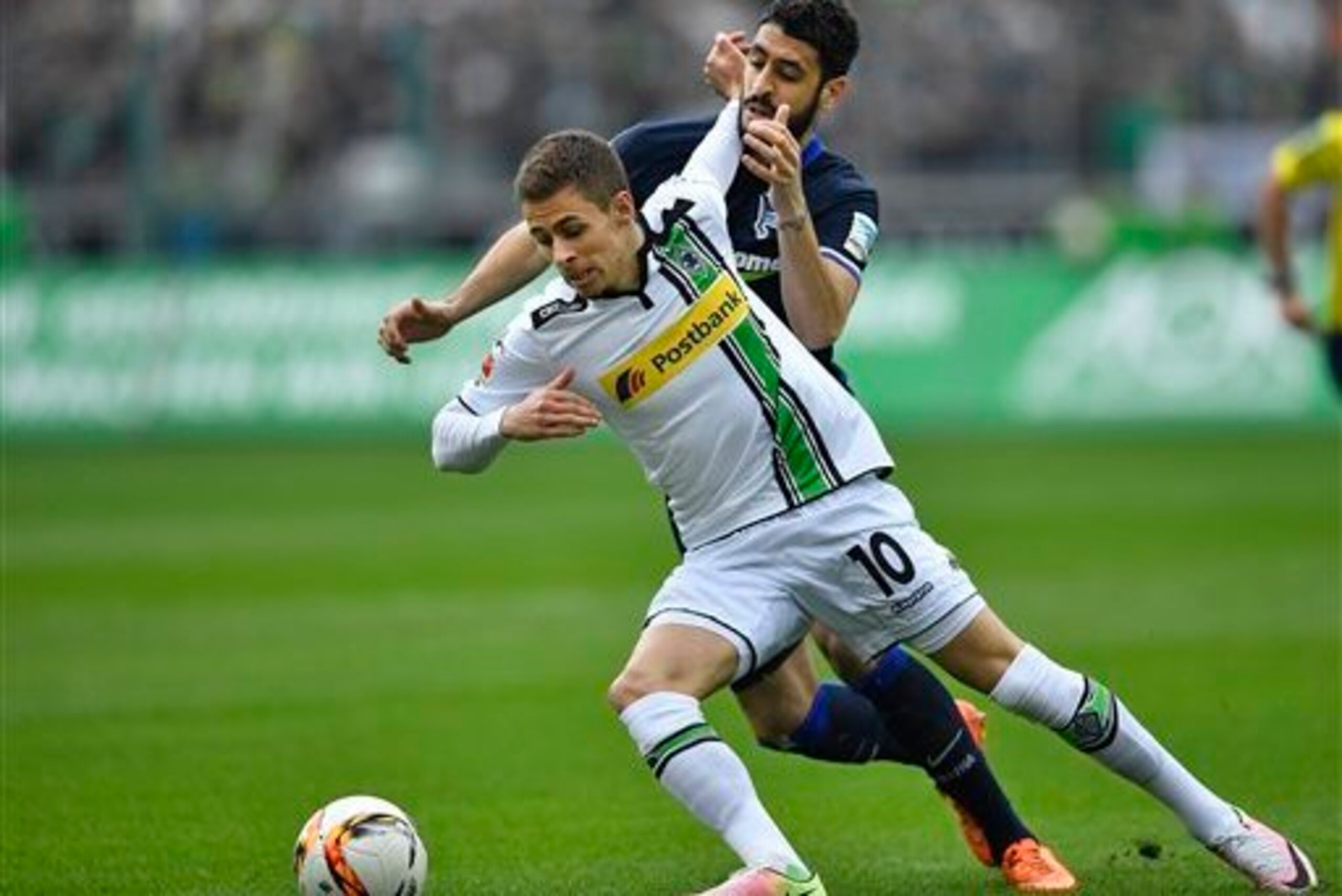 Thorgan Hazard on the ball.
