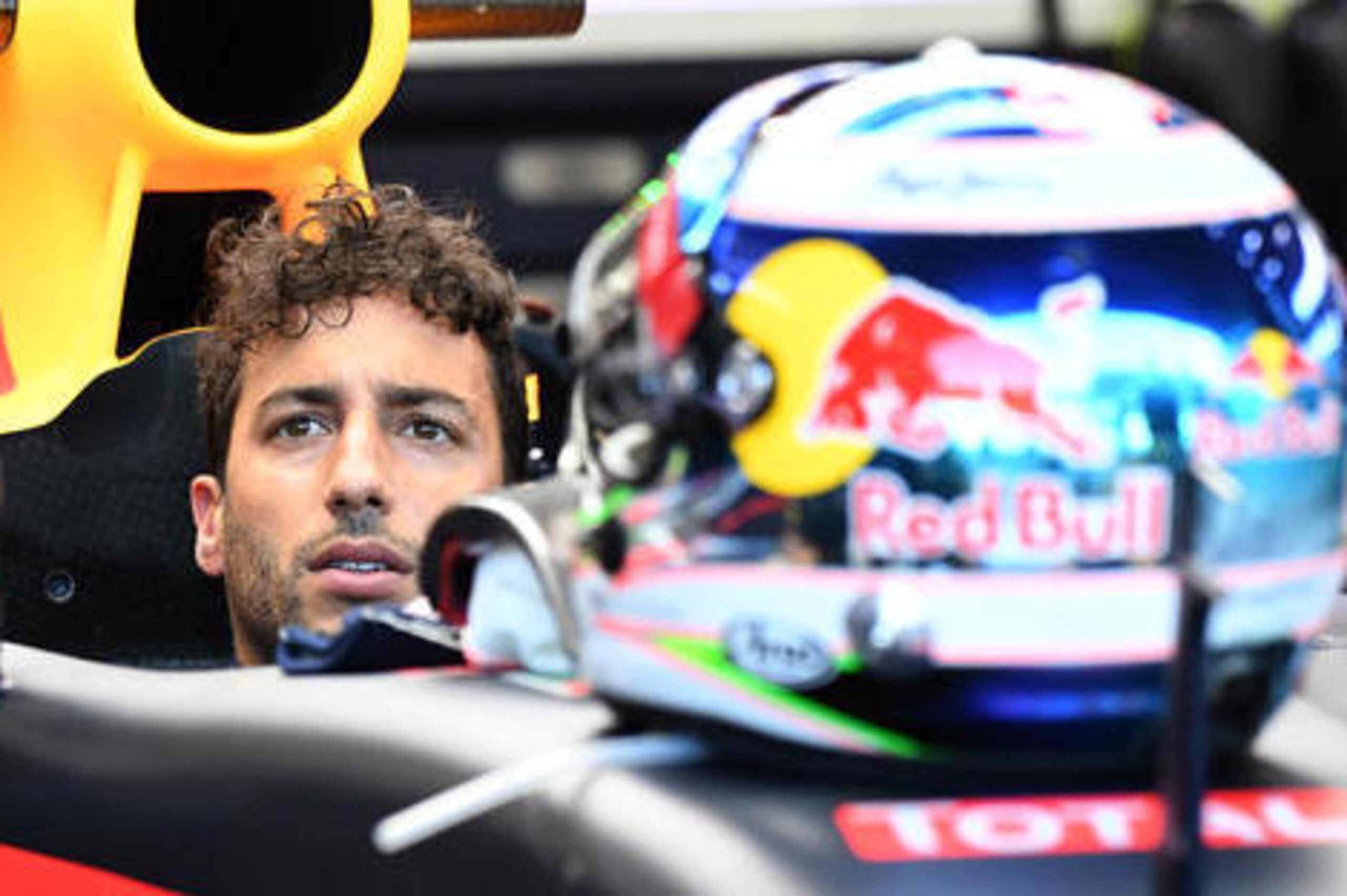 Ricciardo has to take advantage of Hamilton's tough start.