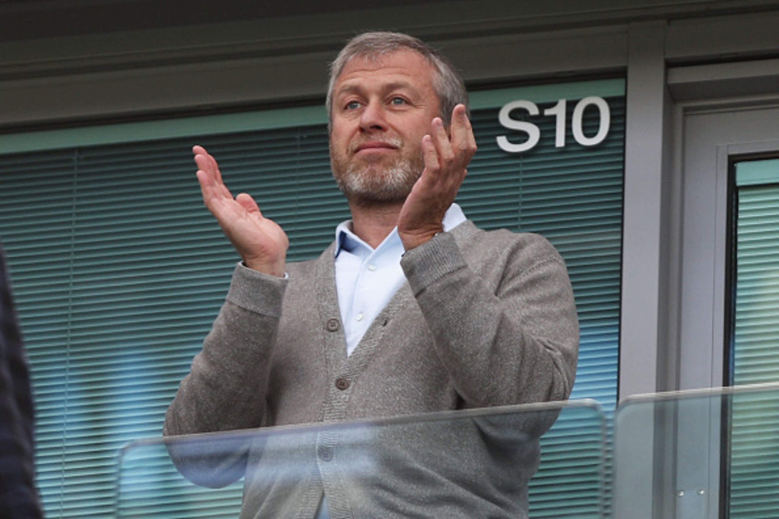 LONDON, ENGLAND - MAY 15: Chelsea owner Roman Abramovich is seen prior to the Barclays Premier League match between Chelsea and Leicester City at Stamford Bridge on May 15, 2016 in London, England. (Photo by Paul Gilham/Getty Images) LONDON, ENGLAND - MAY 15: Chelsea owner Roman Abramovich is seen prior to the Barclays Premier League match between Chelsea and Leicester City at Stamford Bridge on May 15, 2016 in London, England. (Photo by Paul Gilham/Getty Images)