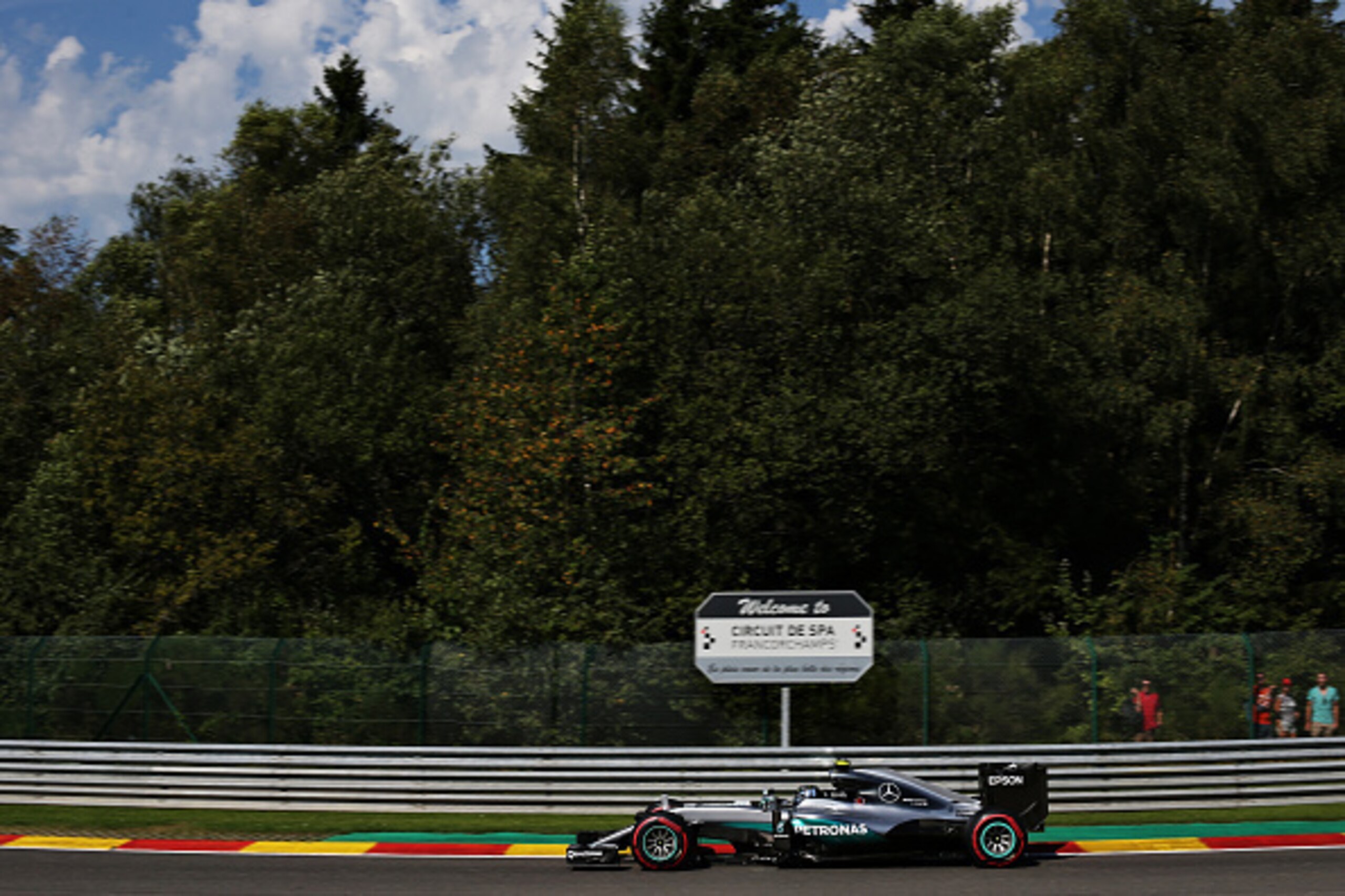 SPA, BELGIUM - AUGUST 27: Nico Rosberg of Germany driving the (6) Mercedes AMG Petronas F1 Team Mercedes F1 WO7 Mercedes PU106C Hybrid turbo on track during final practice for the Formula One Grand Prix of Belgium at Circuit de Spa-Francorchamps on August