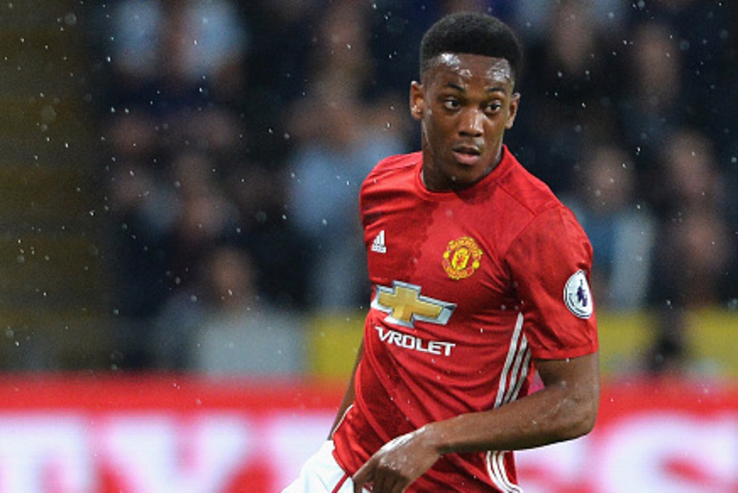 HULL, ENGLAND - AUGUST 27: Anthony Martial of Manchester United in action during the Premier League match between Hull City and Manchester United at KCOM Stadium on August 27, 2016 in Hull, England.  (Photo by Mark Runnacles/Getty Images)