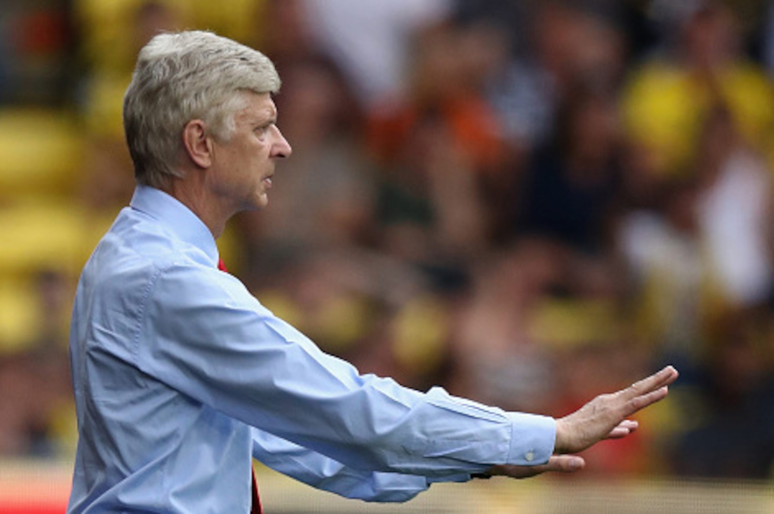 WATFORD, ENGLAND - AUGUST 27:  Arsene Wenger, the Arsenal manager looks on during the Premier League match between Watford and Arsenal at Vicarage Road on August 27, 2016 in Watford, England.  (Photo by David Rogers/Getty Images)