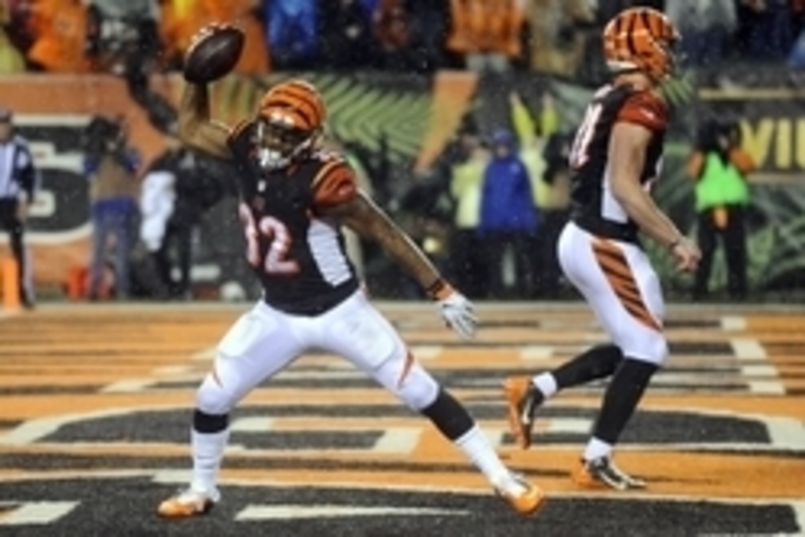 Jan 9, 2016; Cincinnati, OH, USA; Cincinnati Bengals running back Jeremy Hill (32) celebrates scoring a touchdown during the fourth quarter against the Pittsburgh Steelers in the AFC Wild Card playoff football game at Paul Brown Stadium. Mandatory Credit: