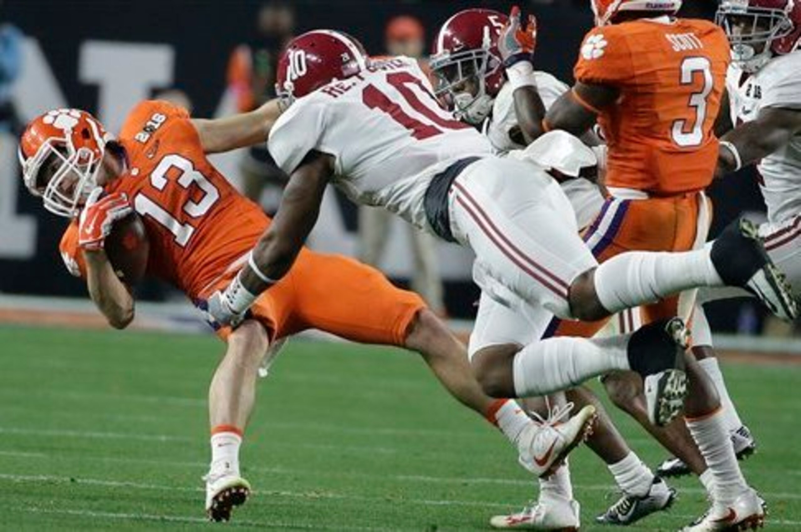 The human Ferrari, Reuben Foster, likes to hit as hard as a car.