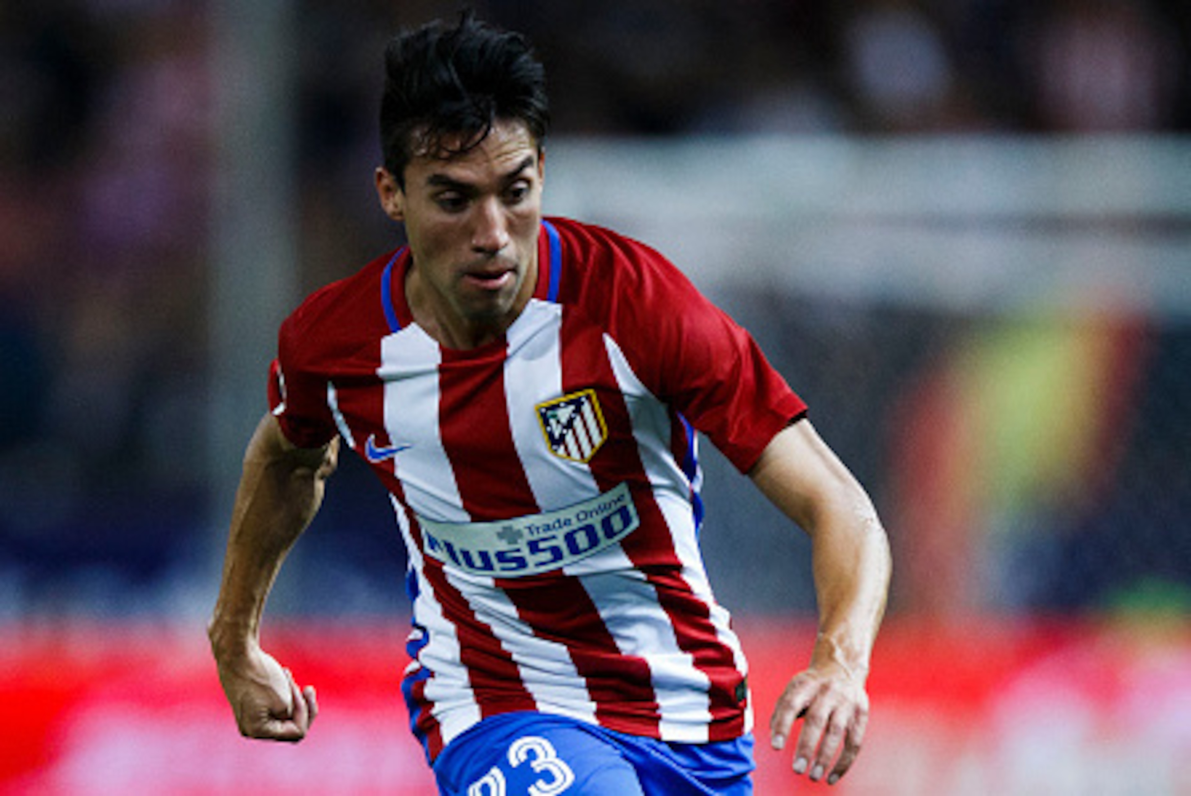 MADRID, SPAIN - AUGUST 21: Nicolas Gaitan of Atletico de Madrid controls the ball during the La Liga match between Club Atletico de Madrid and Deportivo Alaves at Vicente Calderon stadium on August 21, 2016 in Madrid, Spain. (Photo by Gonzalo Arroyo Moren MADRID, SPAIN - AUGUST 21: Nicolas Gaitan of Atletico de Madrid controls the ball during the La Liga match between Club Atletico de Madrid and Deportivo Alaves at Vicente Calderon stadium on August 21, 2016 in Madrid, Spain. (Photo by Gonzalo Arroyo Moren