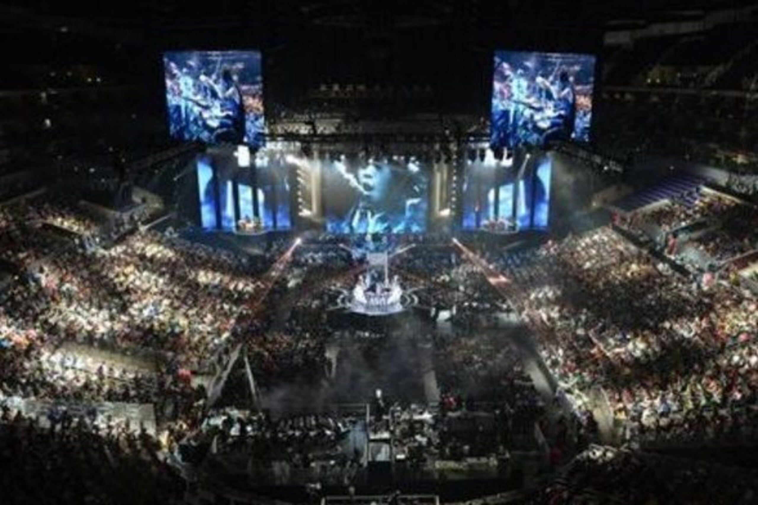 "League of Legends" has been drawing crowds worldwide.