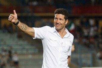 COSENZA, ITALY - AUGUST 06:  Head coach of Atletico de Madrid Diego Pablo Simeone salutes after a pre-season friendly match between FC Crotone and Club Atletico de Madrid at Stadio Comunale Gigi Marulla on August 6, 2016 in Cosenza, Italy.  (Photo by Maur