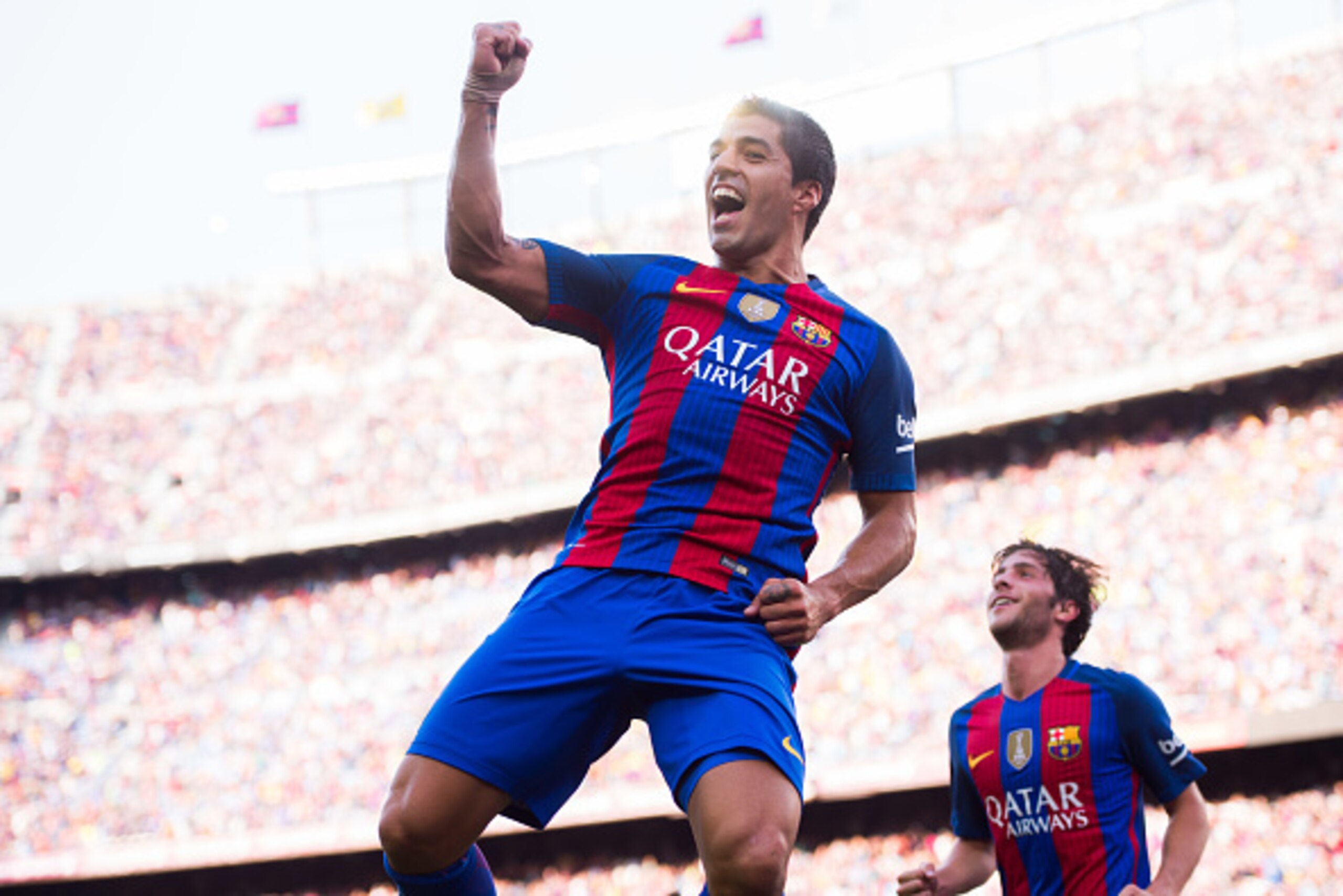 BARCELONA, SPAIN - AUGUST 20:  Luis Suarez of FC Barcelona celebrates after scoring his team's third goal during the La Liga match between FC Barcelona and Real Betis Balompie at Camp Nou on August 20, 2016 in Barcelona, Spain.  (Photo by Alex Caparros/Ge