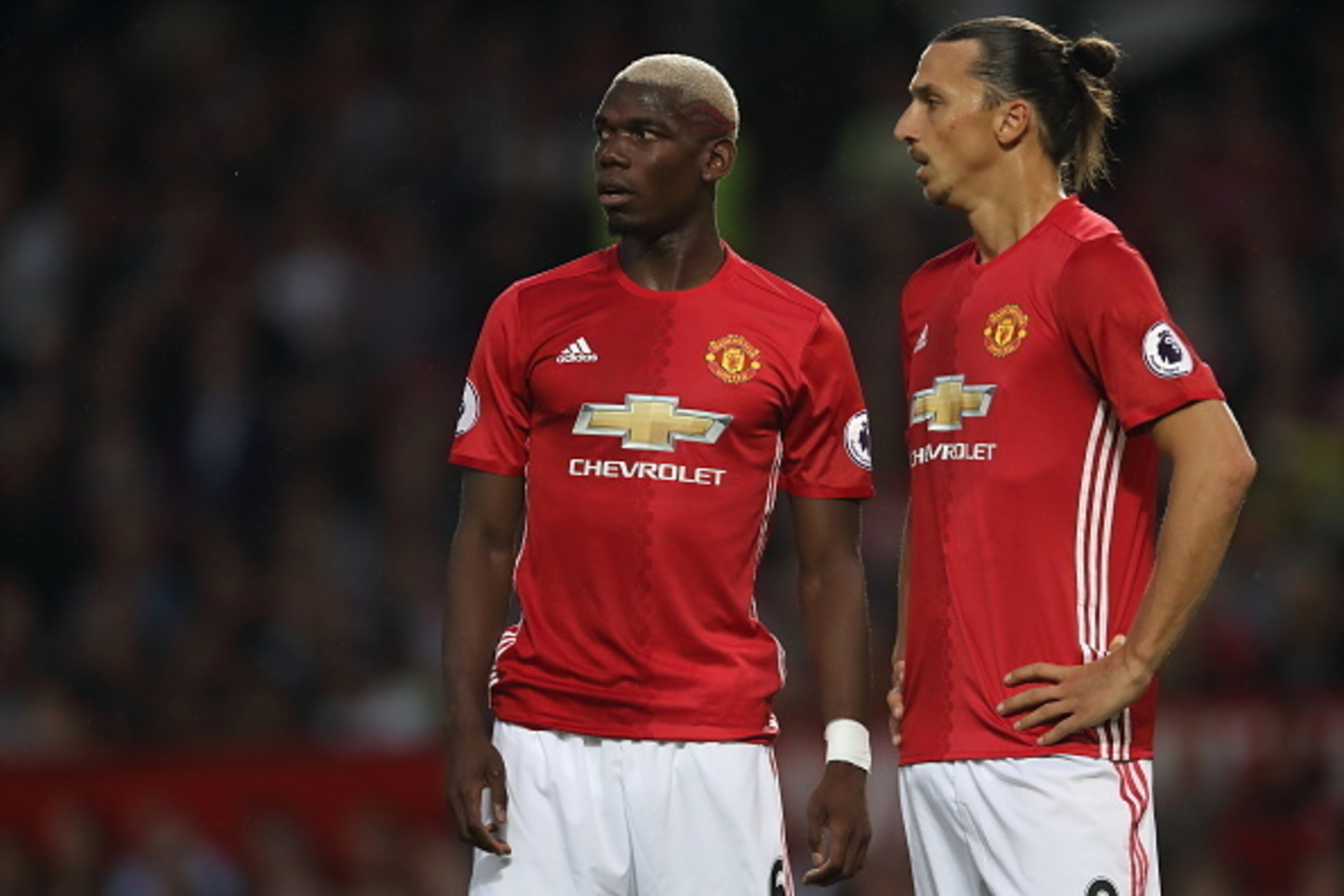 MANCHESTER, ENGLAND - AUGUST 19: Paul Pogba and Zlatan Ibrahimovic of Manchester United during the Premier League match between Manchester United and Southampton at Old Trafford on August 19, 2016 in Manchester, England. (Photo by Matthew Ashton - AMA/Ge MANCHESTER, ENGLAND - AUGUST 19: Paul Pogba and Zlatan Ibrahimovic of Manchester United during the Premier League match between Manchester United and Southampton at Old Trafford on August 19, 2016 in Manchester, England. (Photo by Matthew Ashton - AMA/Ge