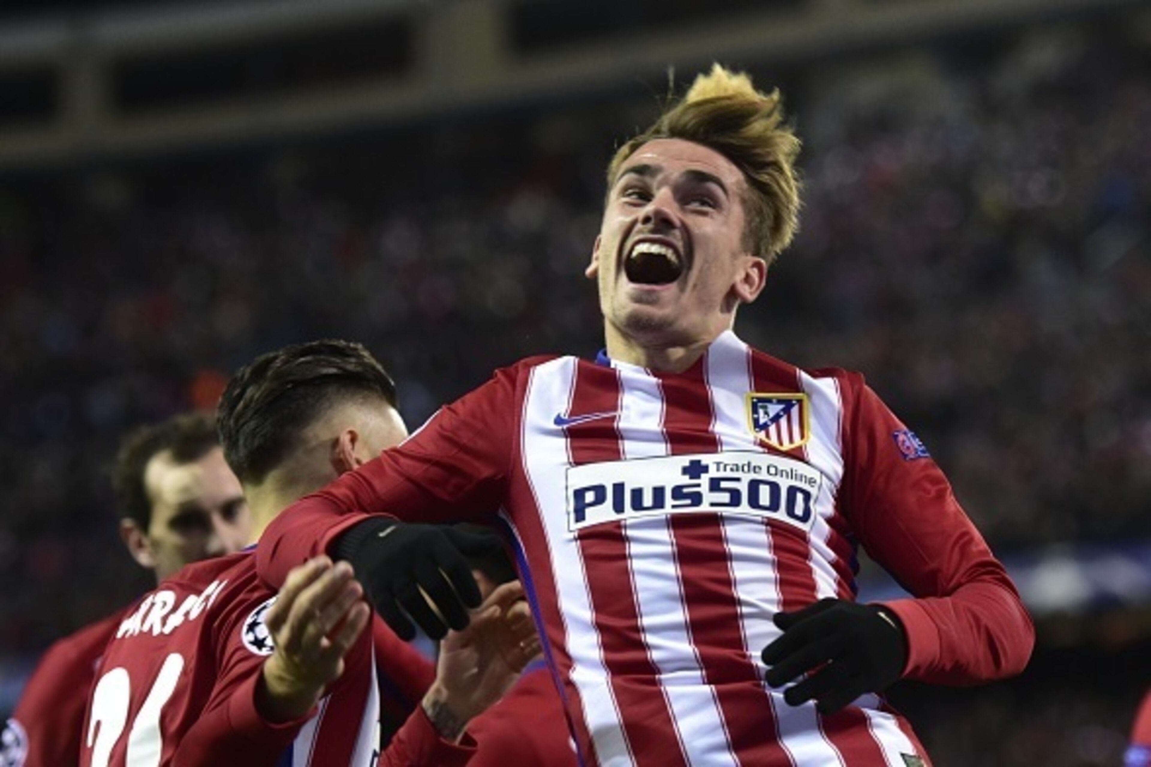 Atletico Madrid's French forward Antoine Griezmann celebrates a goal during the UEFA Champions League Group C football match Club Atletico de Madrid vs Galatasaray AS at the Vicente Calderon stadium in Madrid on November 25, 2015. / AFP / JAVIER SORIAN Atletico Madrid's French forward Antoine Griezmann celebrates a goal during the UEFA Champions League Group C football match Club Atletico de Madrid vs Galatasaray AS at the Vicente Calderon stadium in Madrid on November 25, 2015. / AFP / JAVIER SORIAN