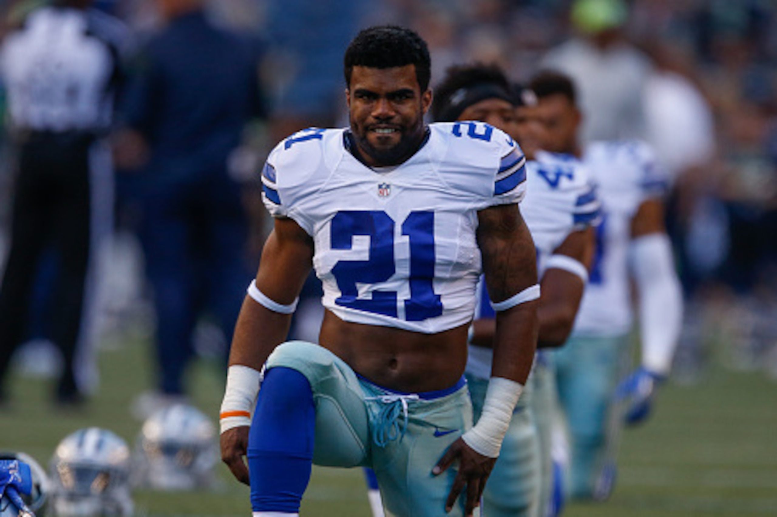 SEATTLE, WA - AUGUST 25: Running back Ezekiel Elliott #21 of the Dallas Cowboys looks on prior to the preseason game against the Seattle Seahawks at CenturyLink Field on August 25, 2016 in Seattle, Washington. (Photo by Otto Greule Jr/Getty Images) SEATTLE, WA - AUGUST 25: Running back Ezekiel Elliott #21 of the Dallas Cowboys looks on prior to the preseason game against the Seattle Seahawks at CenturyLink Field on August 25, 2016 in Seattle, Washington. (Photo by Otto Greule Jr/Getty Images)