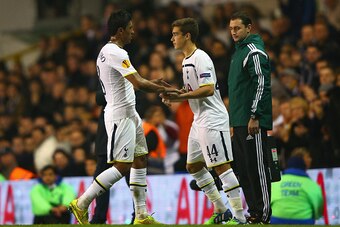 LONDON, ENGLAND - NOVEMBER 27: Harry Winks of Spurs replaces Paulinho of Spurs during the UEFA Europa League group C match between Tottenham Hotspur FC and FK Partizan at White Hart Lane on November 27, 2014 in London, United Kingdom.  (Photo by Ian Walto