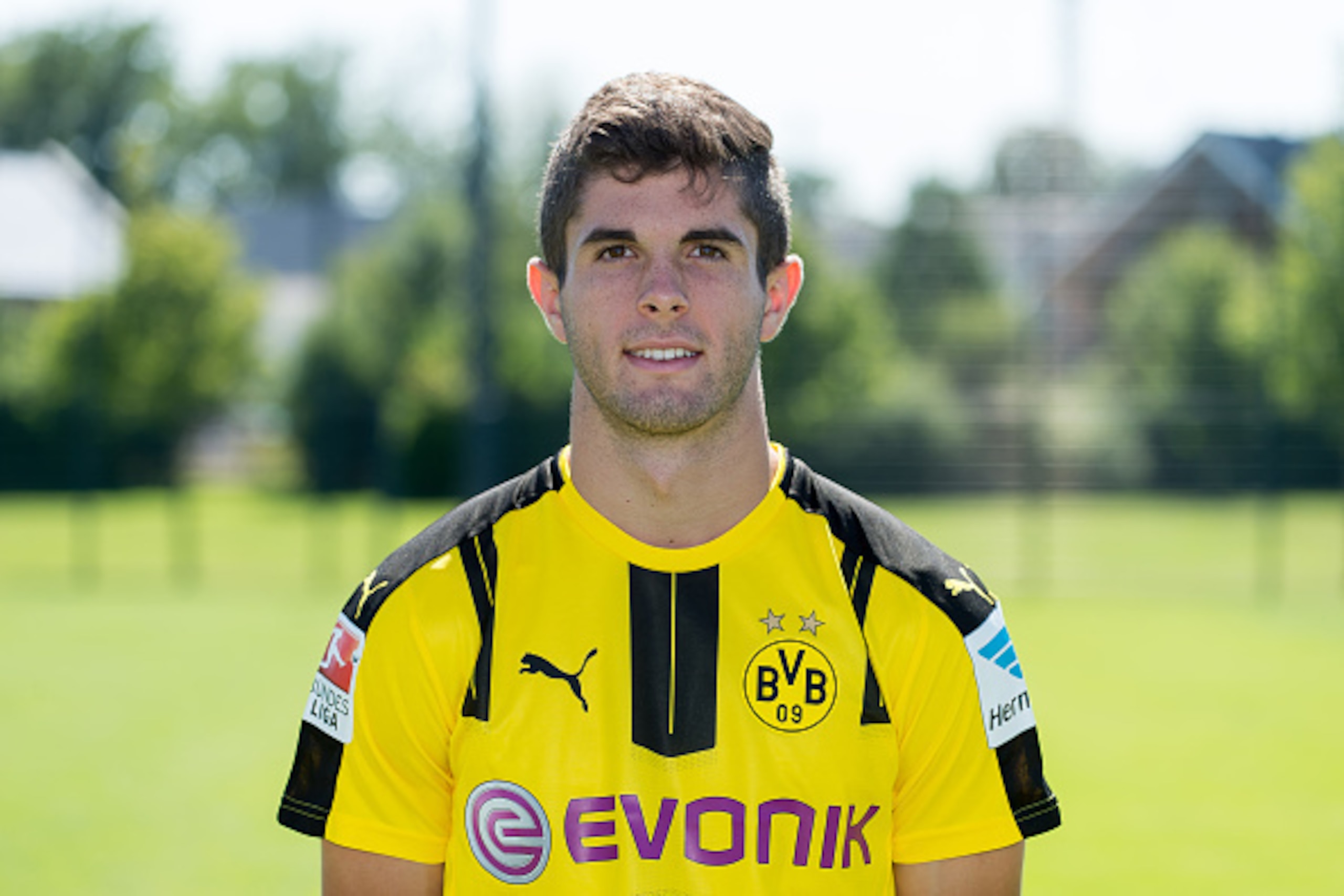 Dortmund, Germany 17.08.2016, BV Borussia Dortmund, BVB, Mannschaftsfoto Termin,   Christian Pulisic (U-19 BVB)  (Photo by TF-Images/Getty Images)