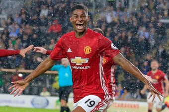 Manchester United's English striker Marcus Rashford celebrates after scoring their late winning goal during the English Premier League football match between Hull City and Manchester United at the KCOM Stadium in Kingston upon Hull, north east England on 